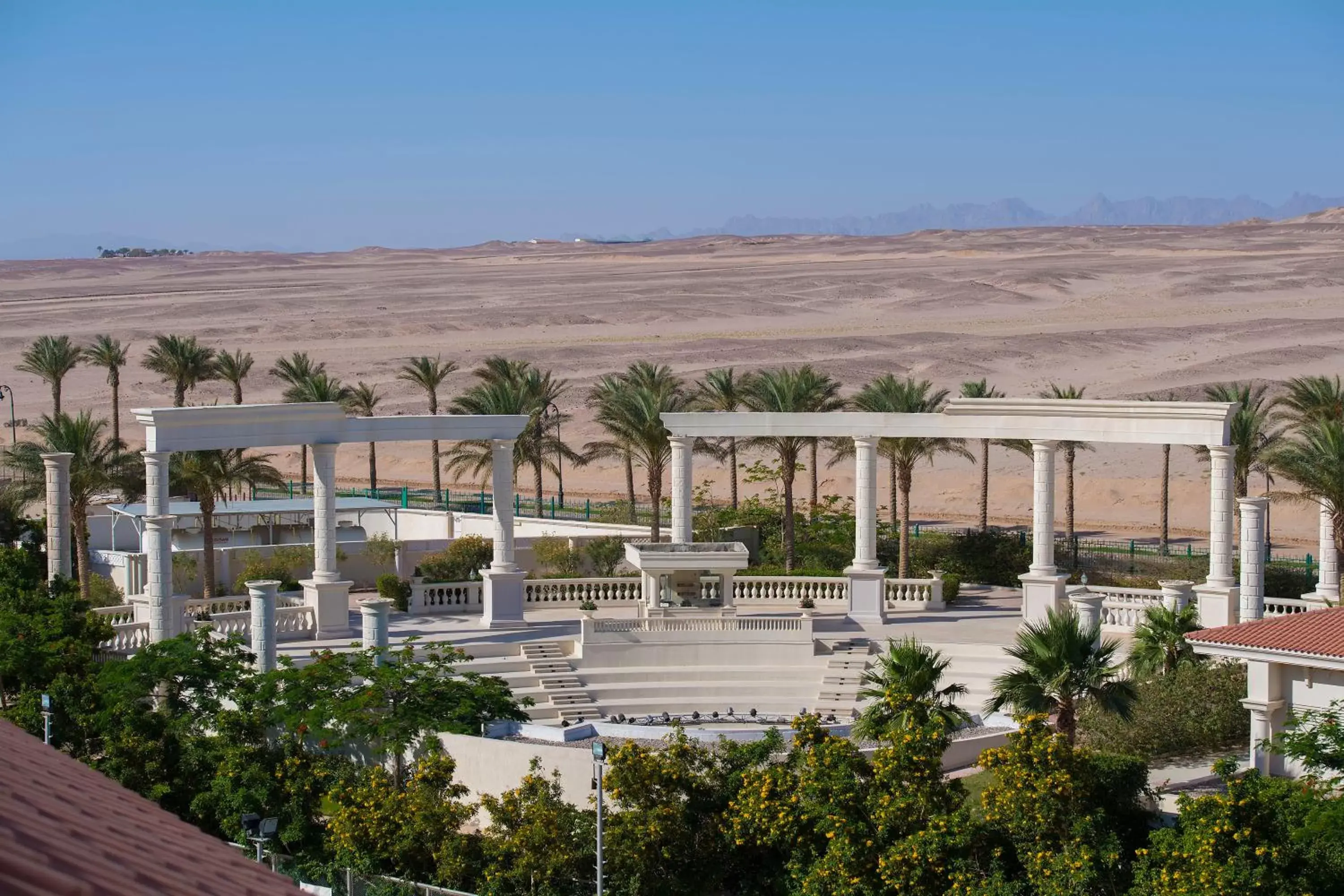 Evening entertainment in Baron Palace Sahl Hasheesh