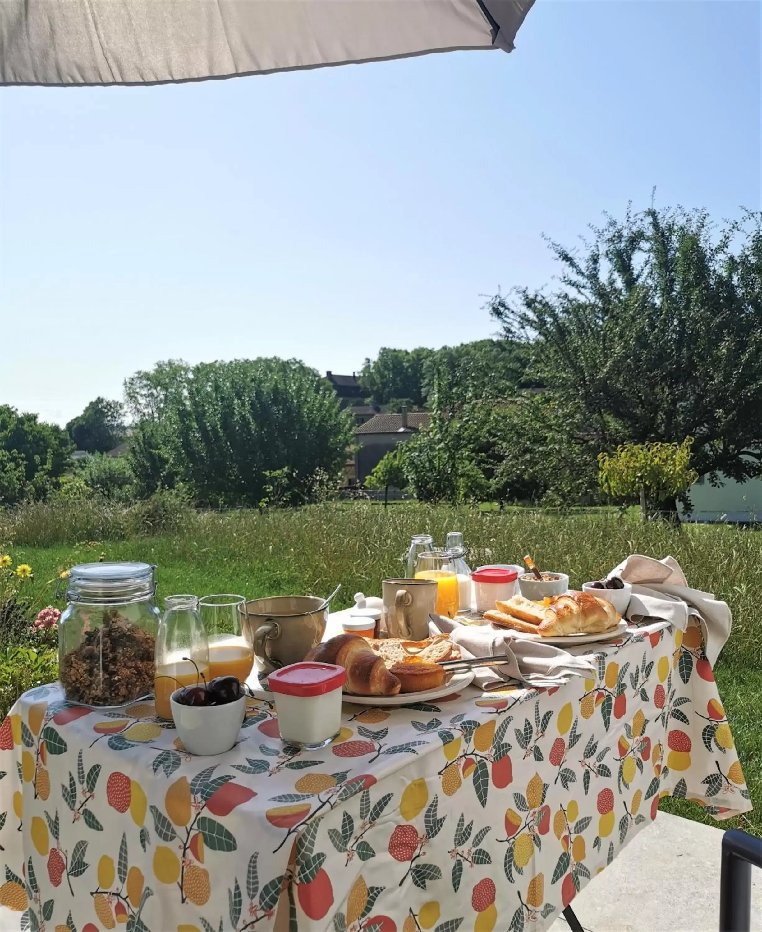 Breakfast in Au Jardin des Deux Roches