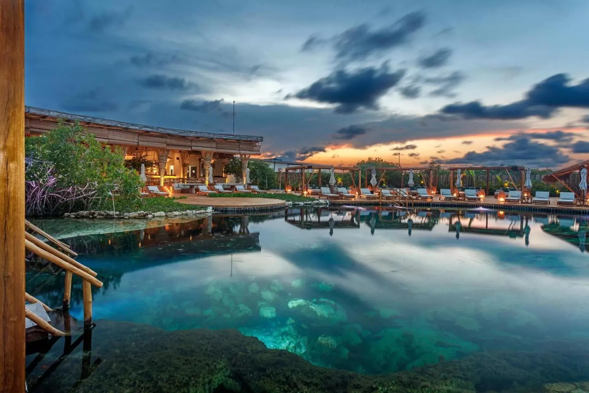 Balcony/Terrace, Swimming Pool in Hotel Shibari - Restaurant & Cenote Club