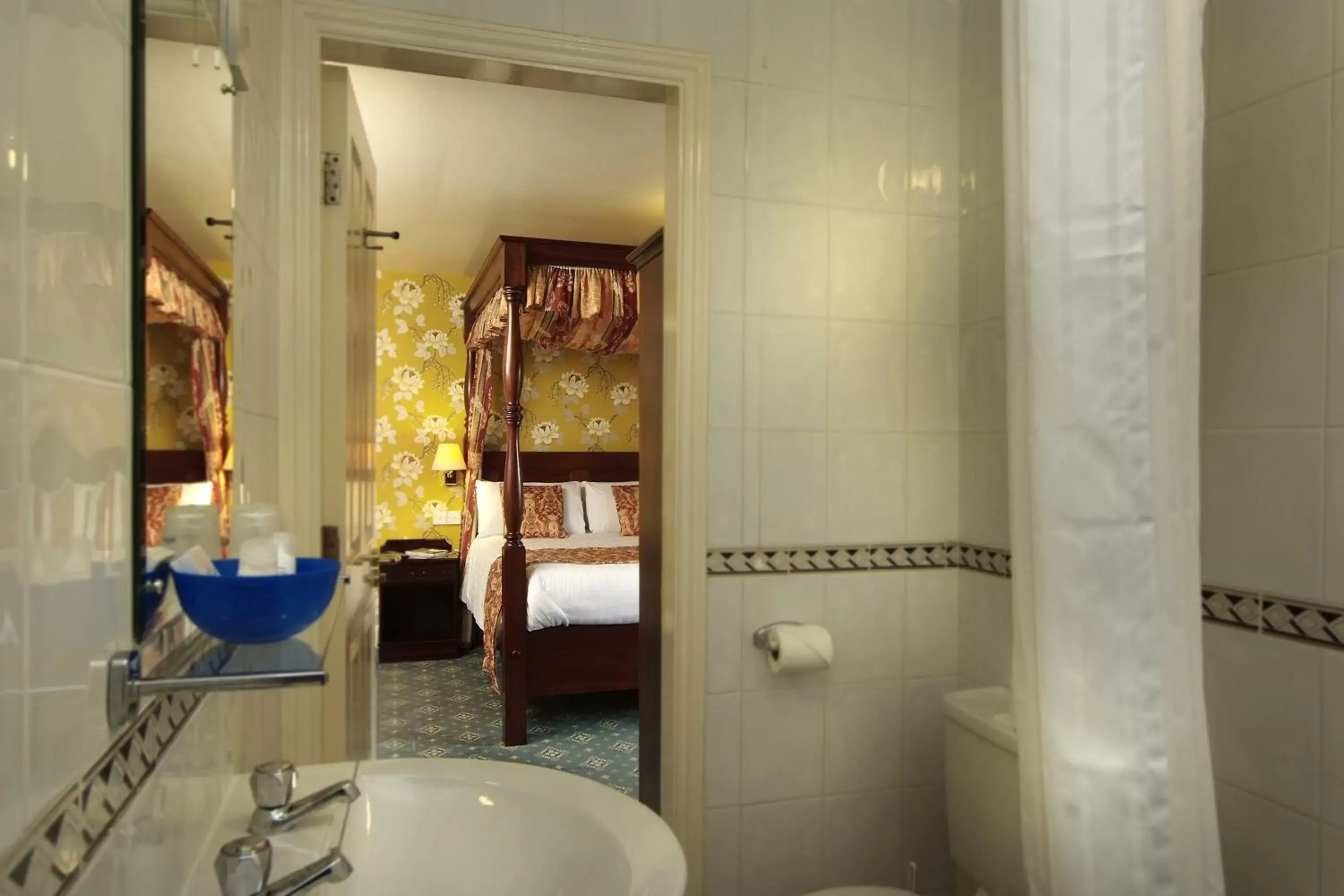 Bathroom in Best Western Kilima Hotel