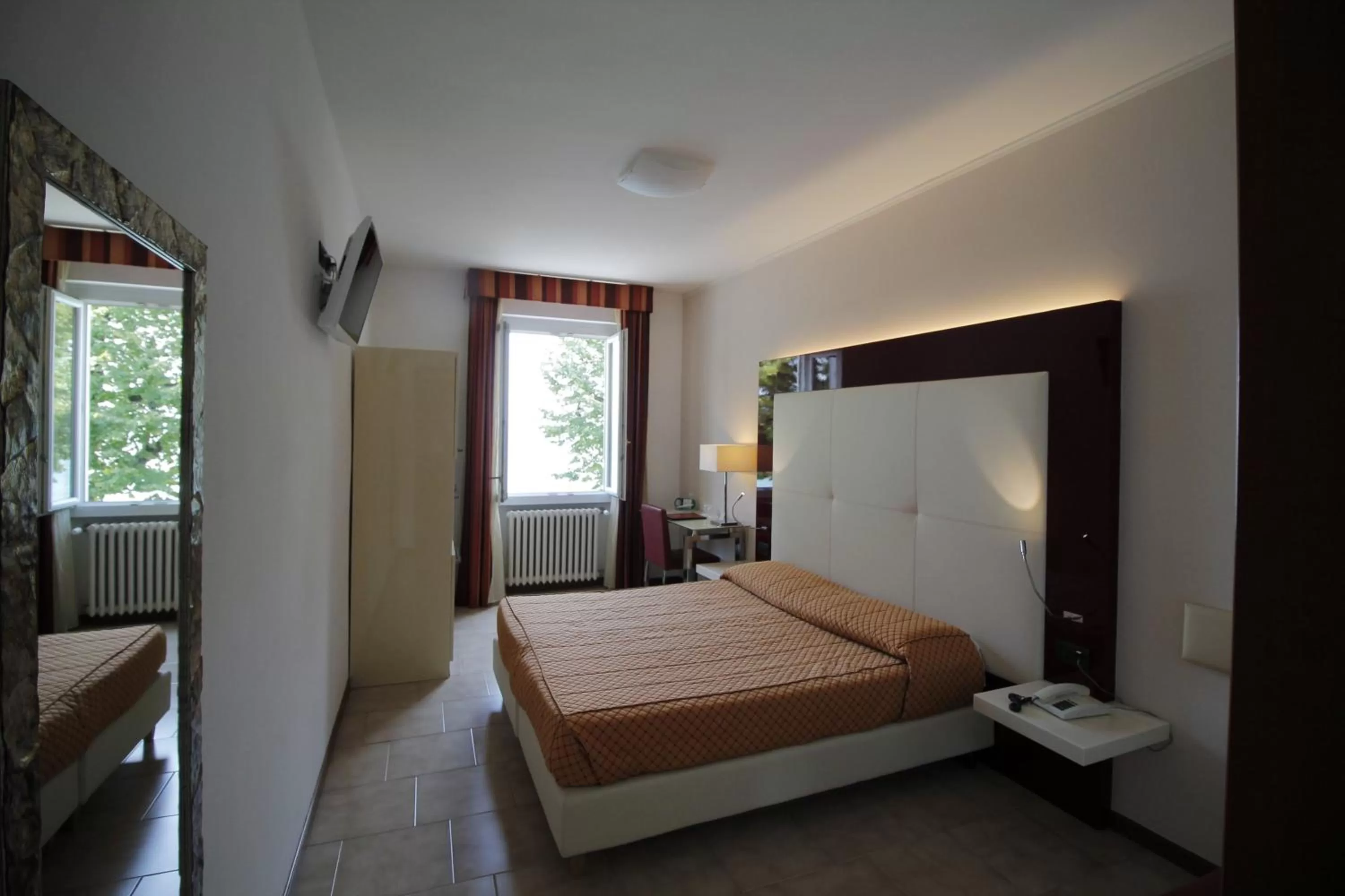 Bedroom, Bed in Hotel Europa