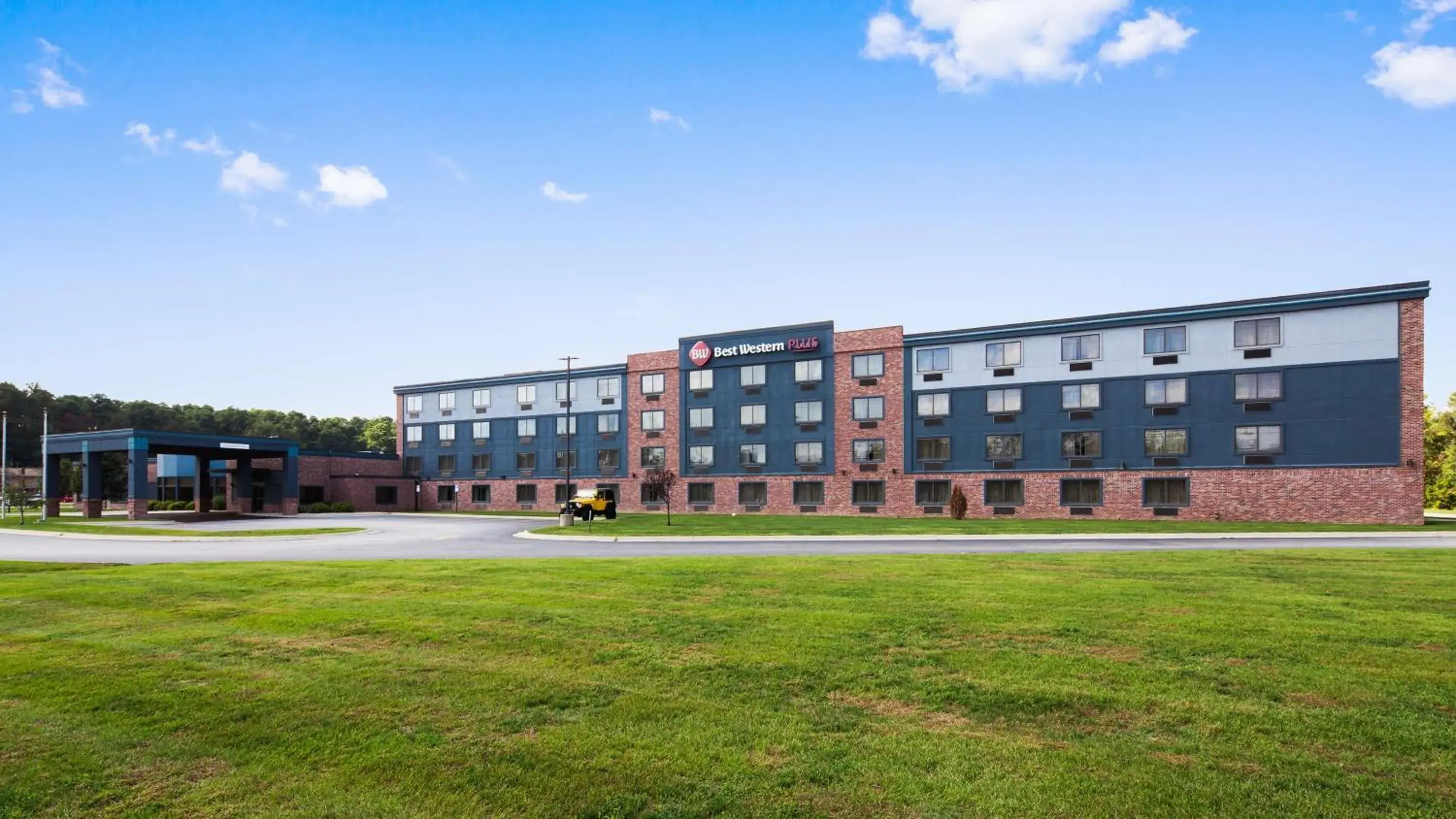 Property Building in Best Western Plus Portage Hotel and Suites