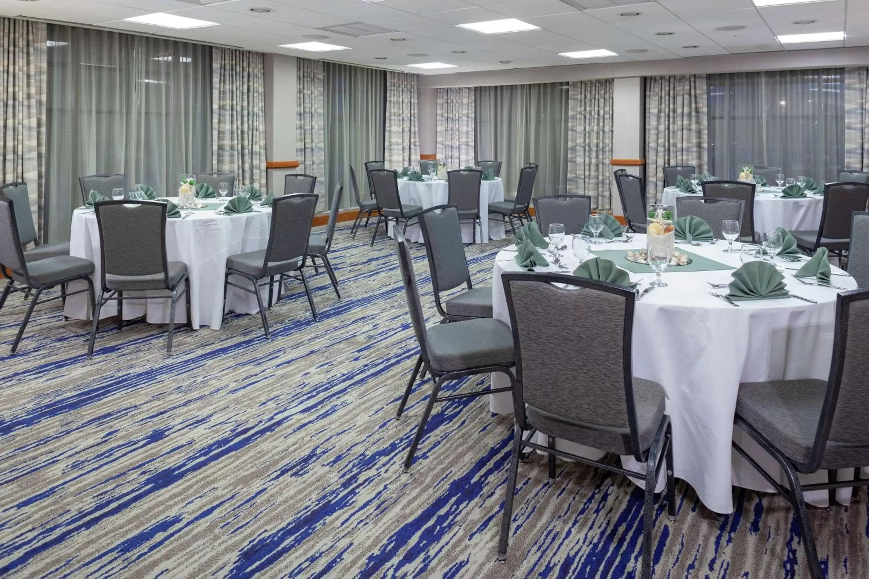 Meeting/conference room, Restaurant/Places to Eat in DoubleTree by Hilton Palm Beach Gardens