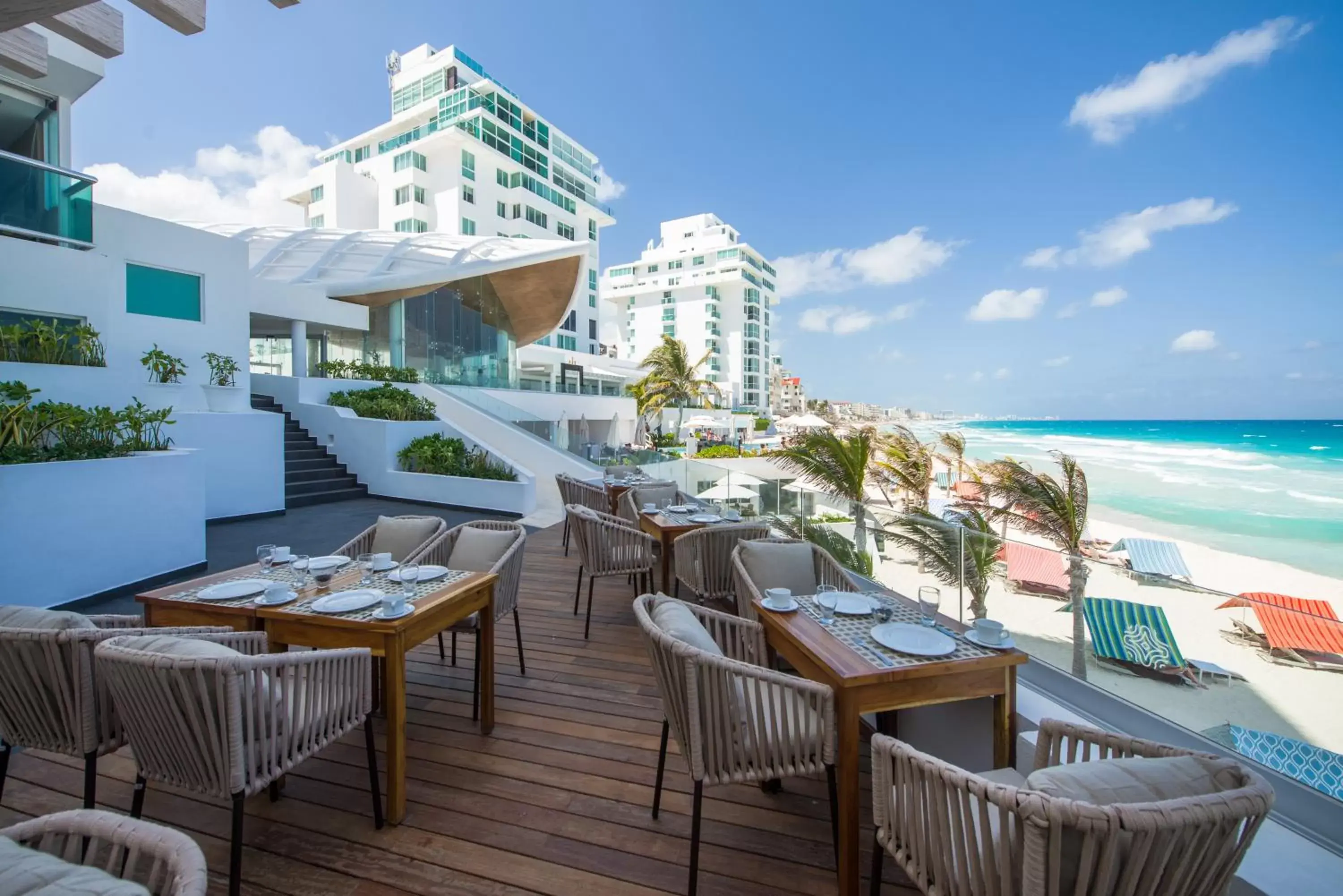 Restaurant/Places to Eat in Oleo Cancun Playa Boutique All Inclusive Resort