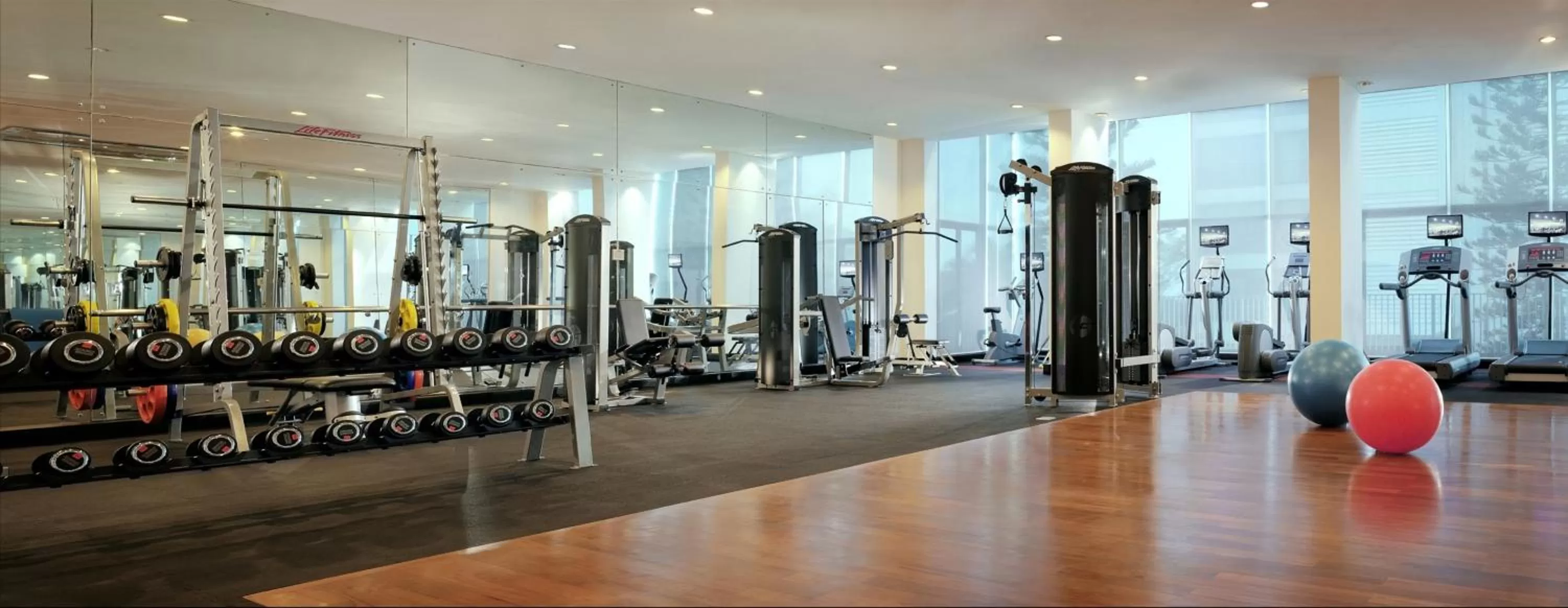 Fitness centre/facilities in Bangna Pride Hotel & Residence