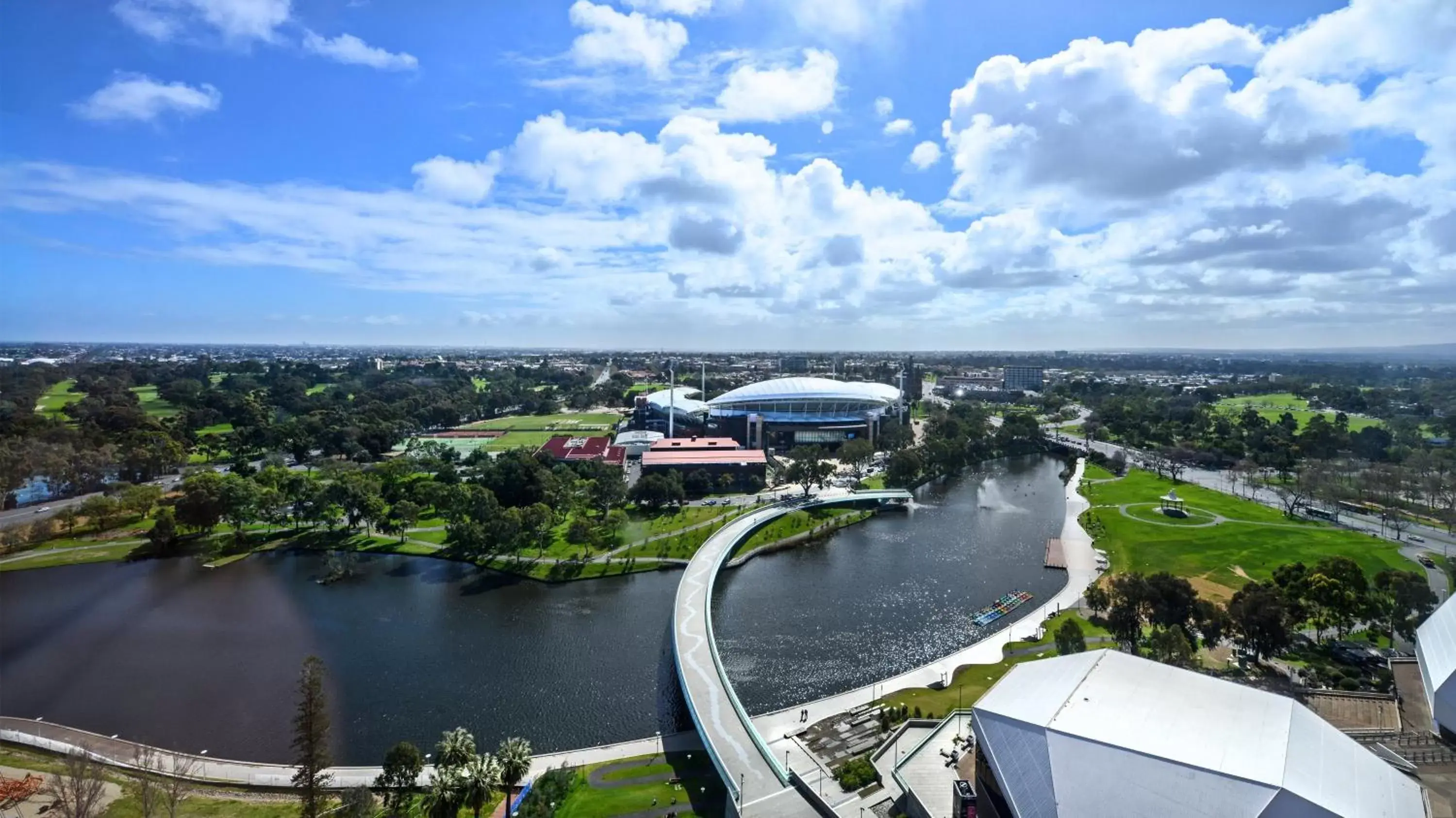 Photo of the whole room, Bird's-eye View in InterContinental Adelaide, an IHG Hotel