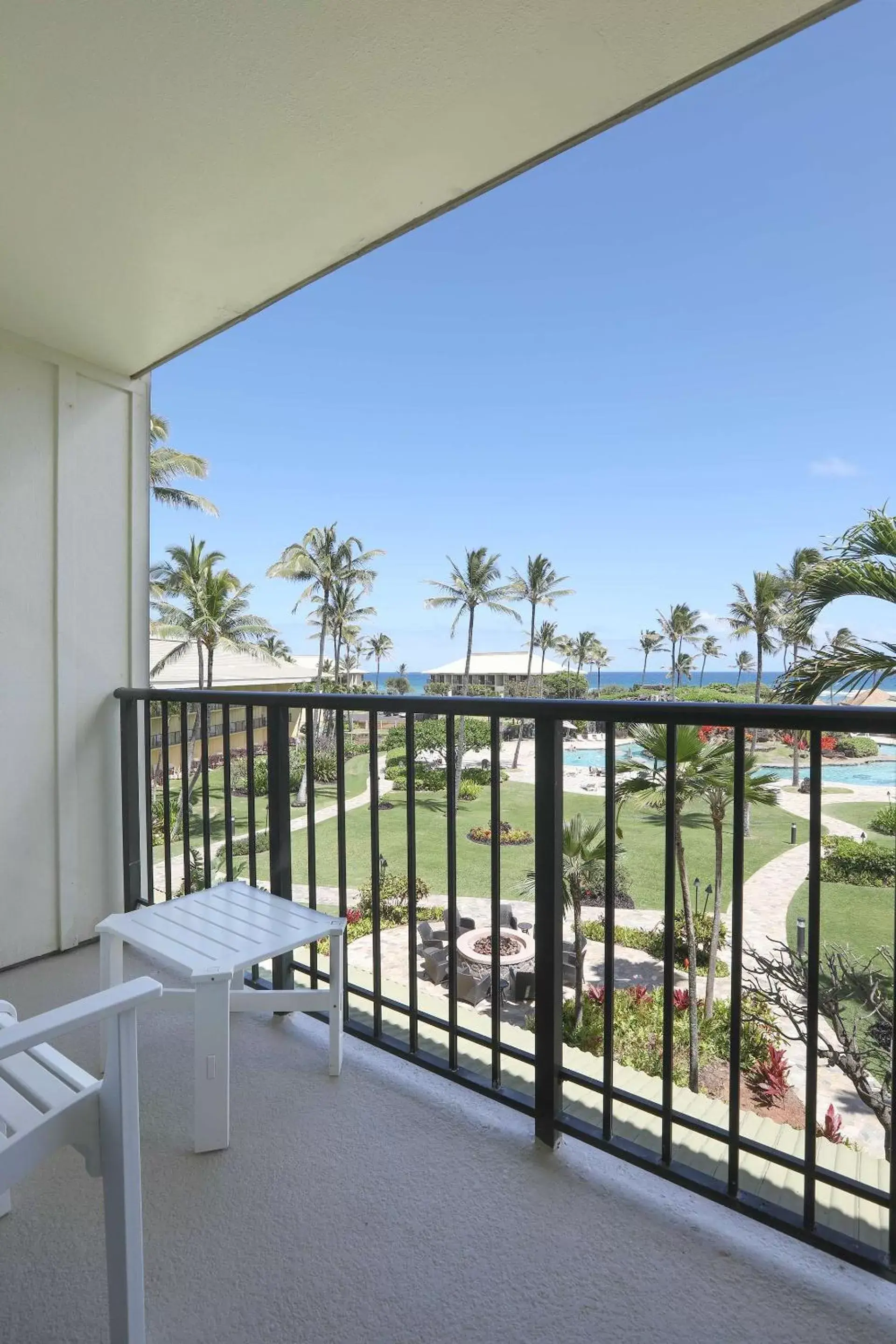 View (from property/room), Balcony/Terrace in OUTRIGGER Kaua'i Beach Resort & Spa