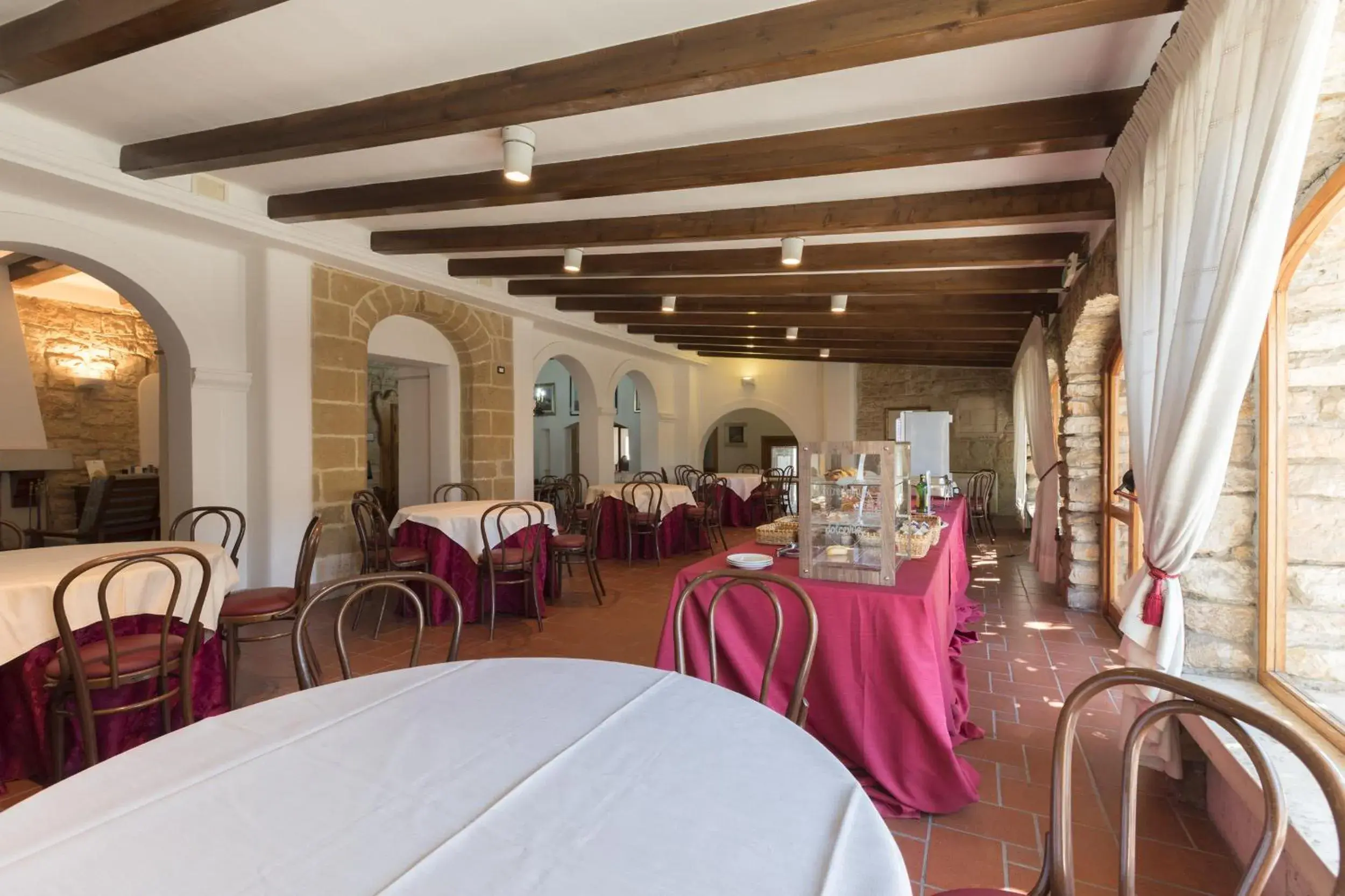 Restaurant/Places to Eat in Masseria Sant'Anna