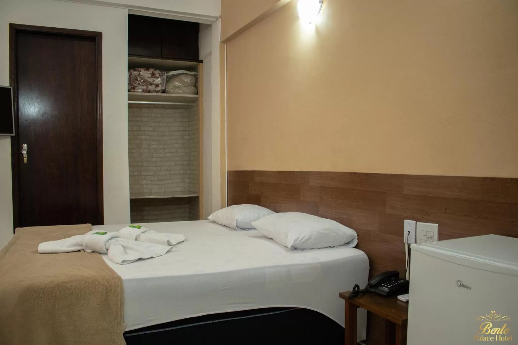 Bed in Bento palace hotel