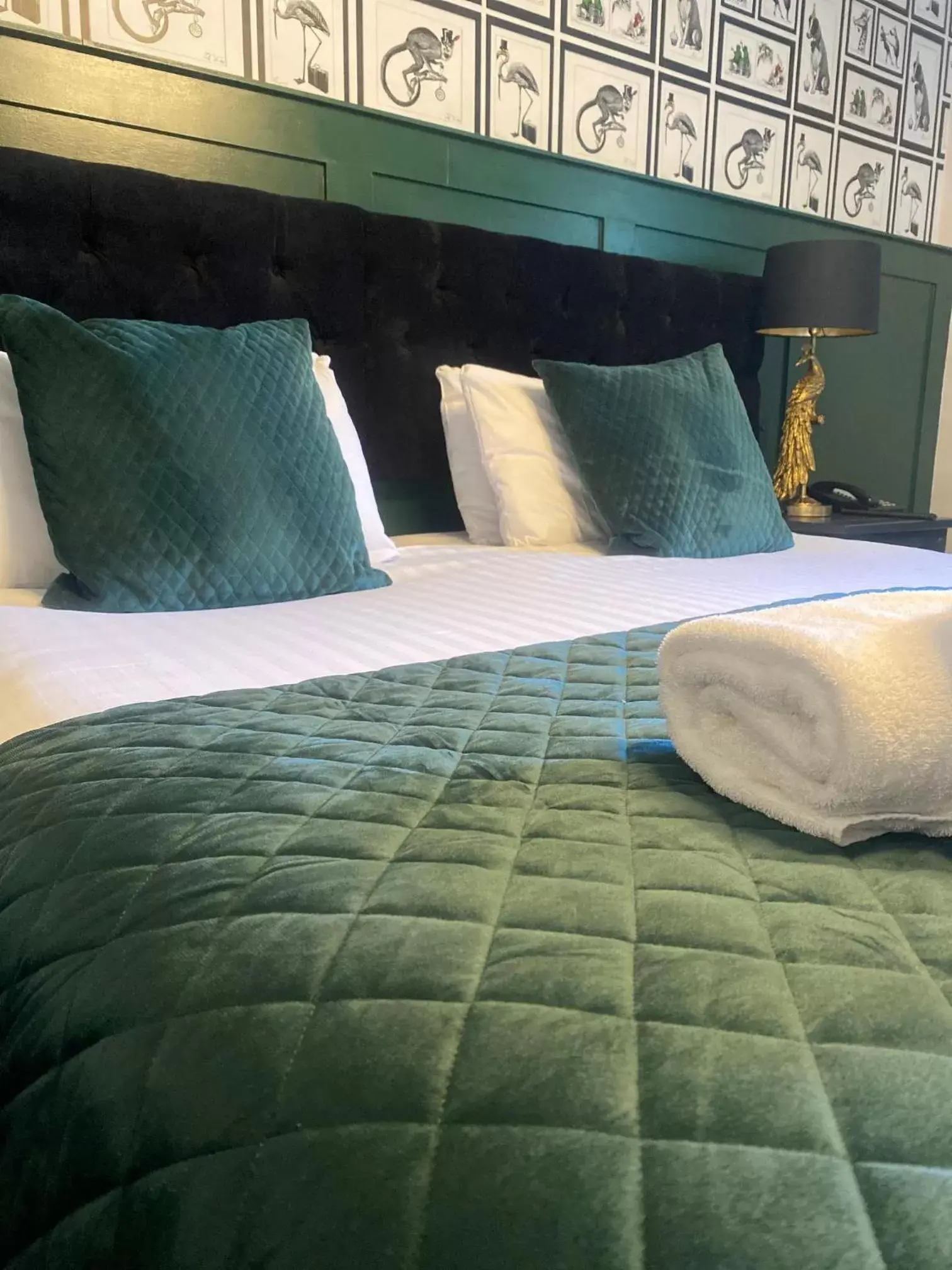 Bed in The Oaks Hotel