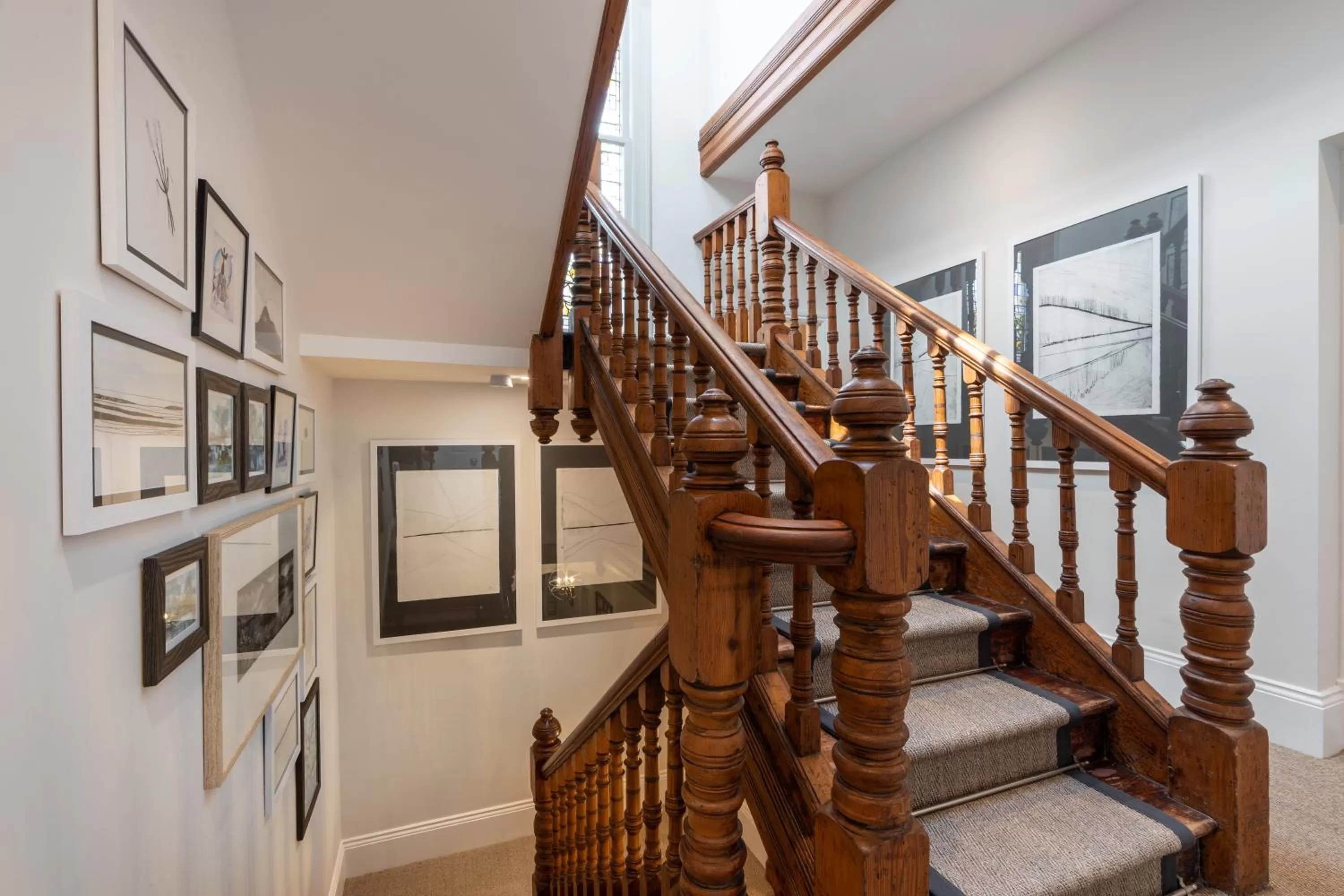 Lobby or reception in Tithe Barn - Self Check In Hotel
