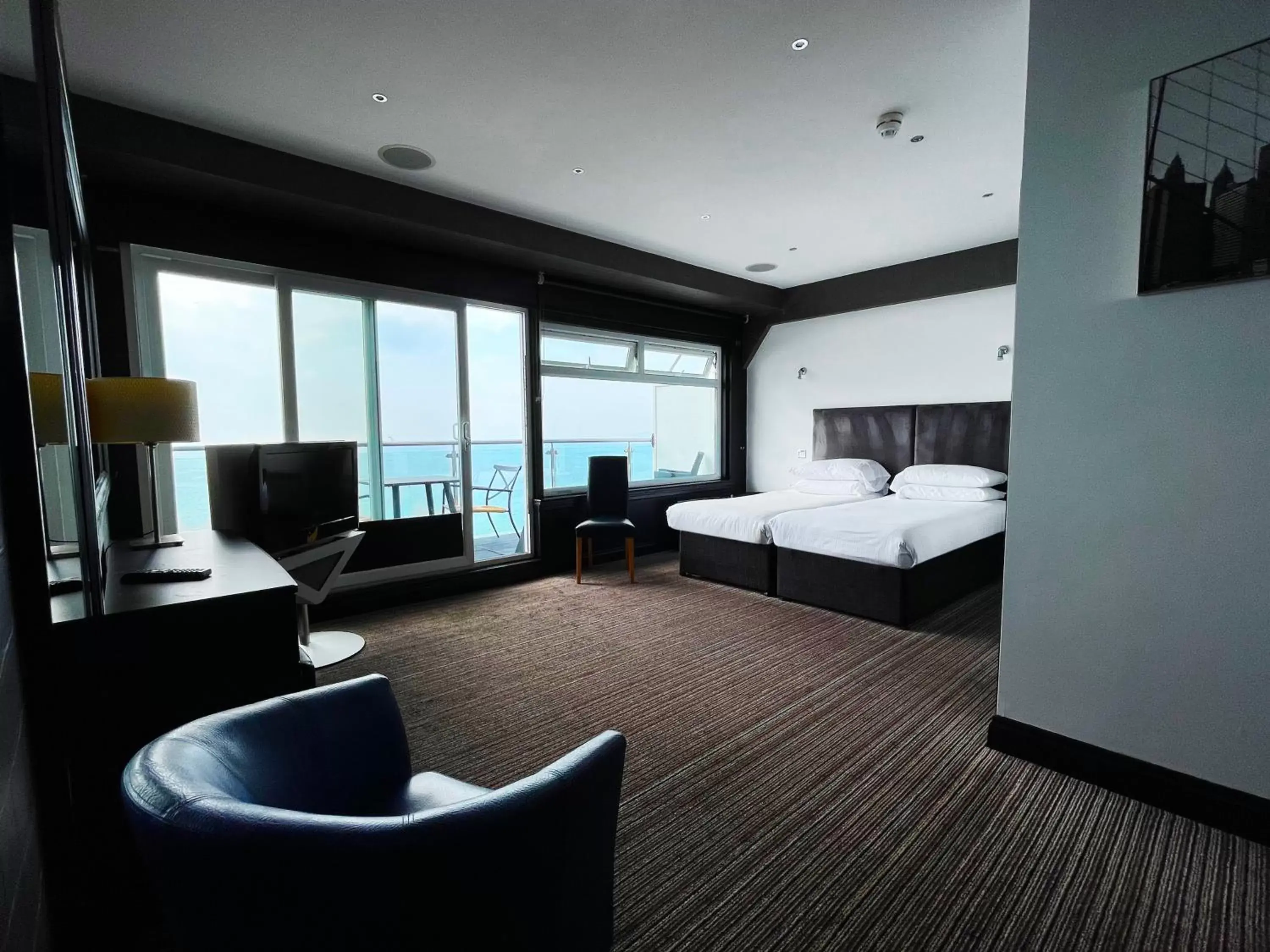 Bedroom in Suncliff Hotel - OCEANA COLLECTION