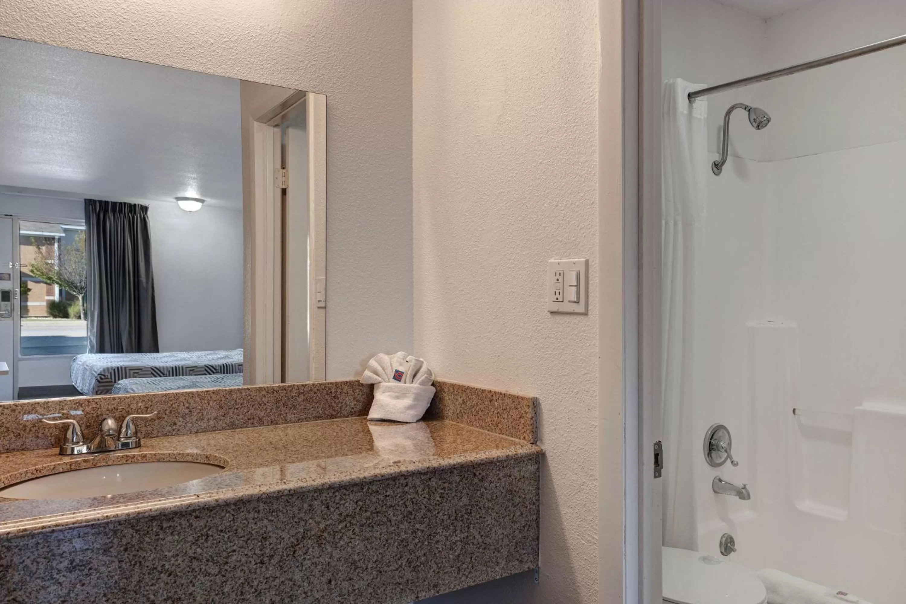 Bathroom in Crestview Inn