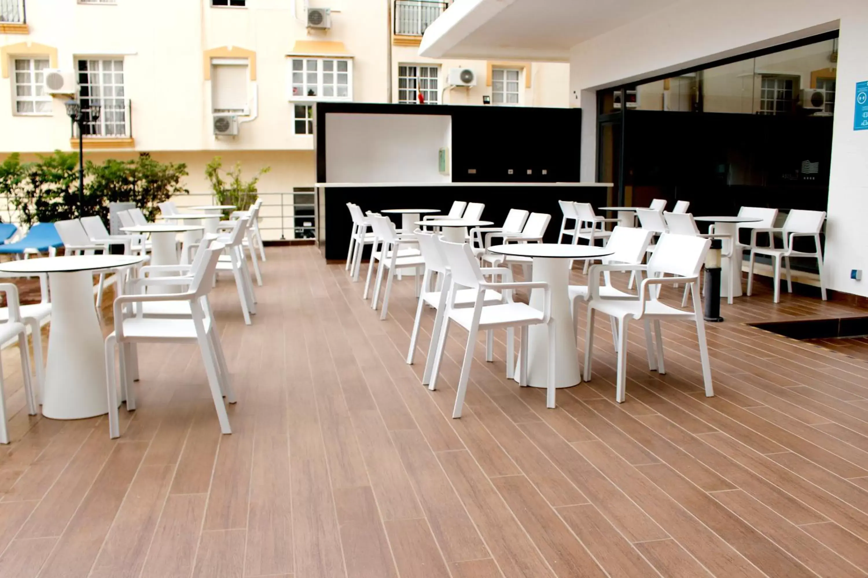 Balcony/Terrace, Restaurant/Places to Eat in BLUESEA Gran Cervantes