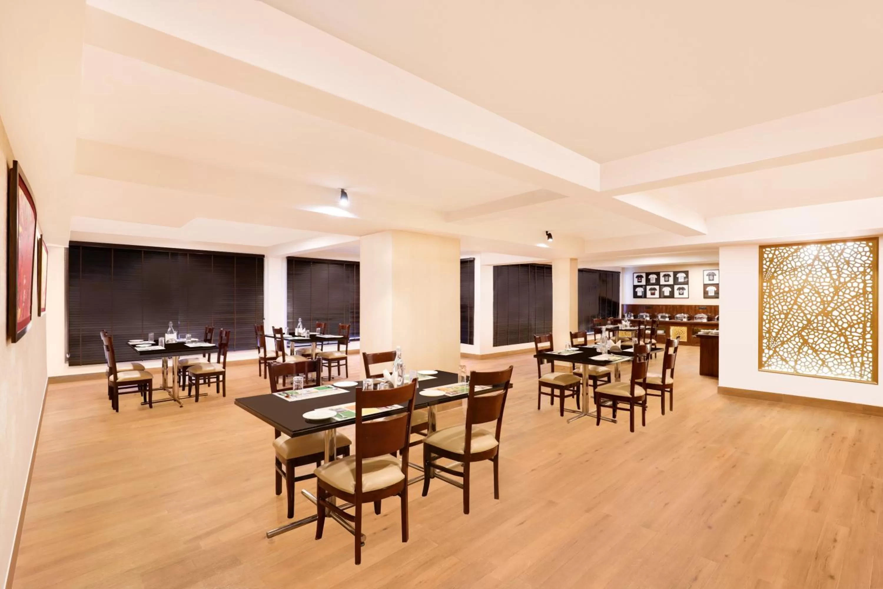 Restaurant/Places to Eat in Lemon Tree Hotel Manali