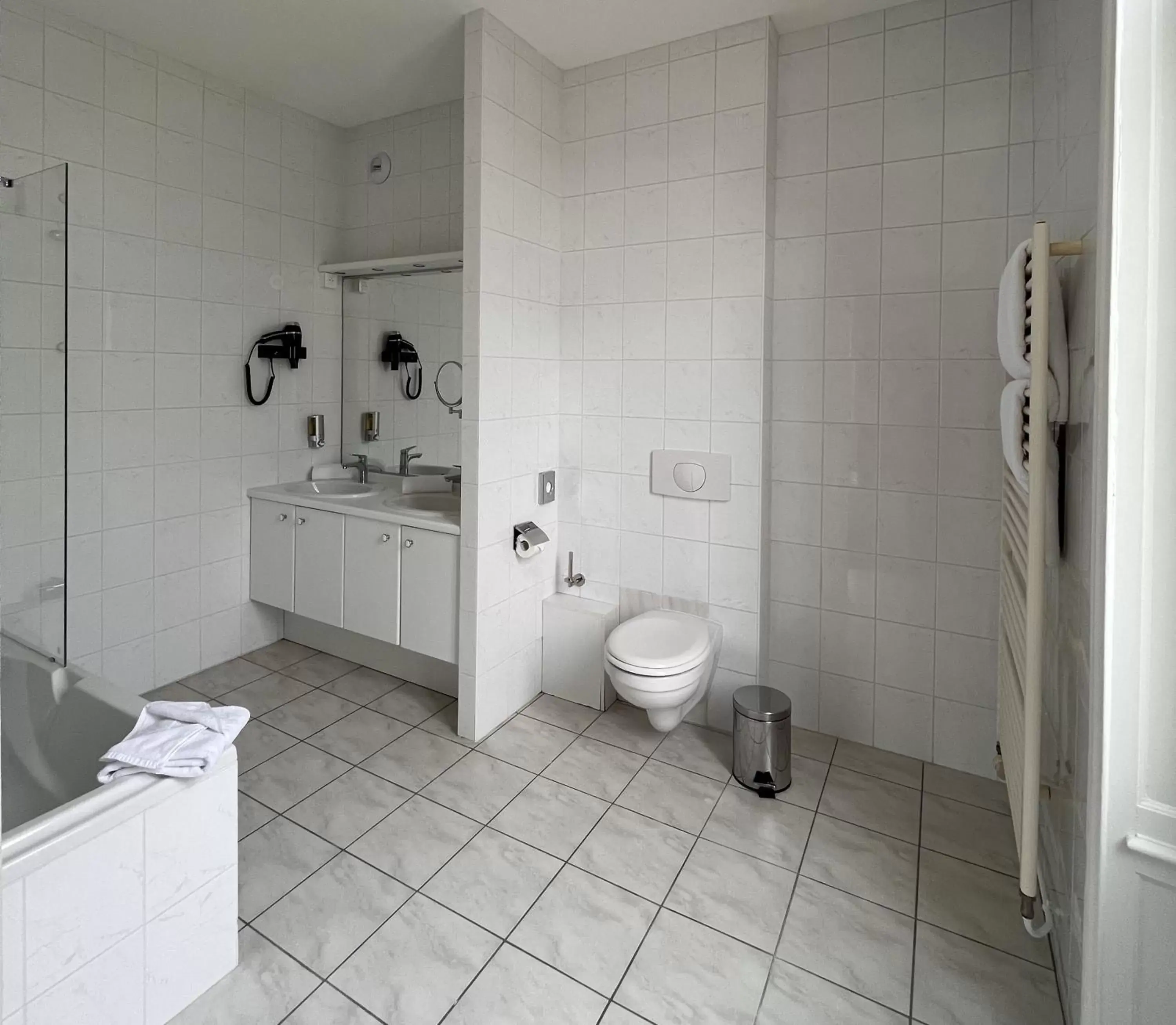 Bathroom in La Souveraine