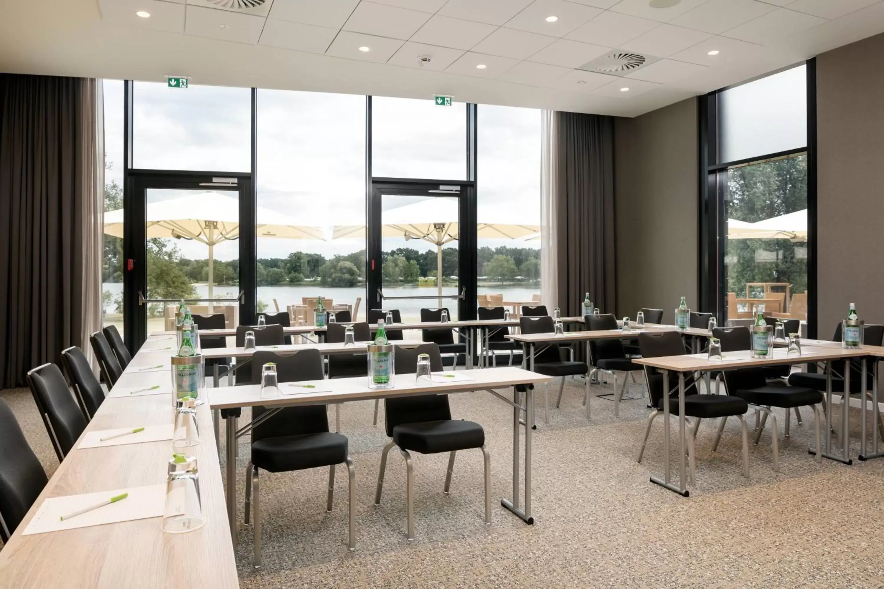 Meeting/conference room in Courtyard by Marriott Wolfsburg