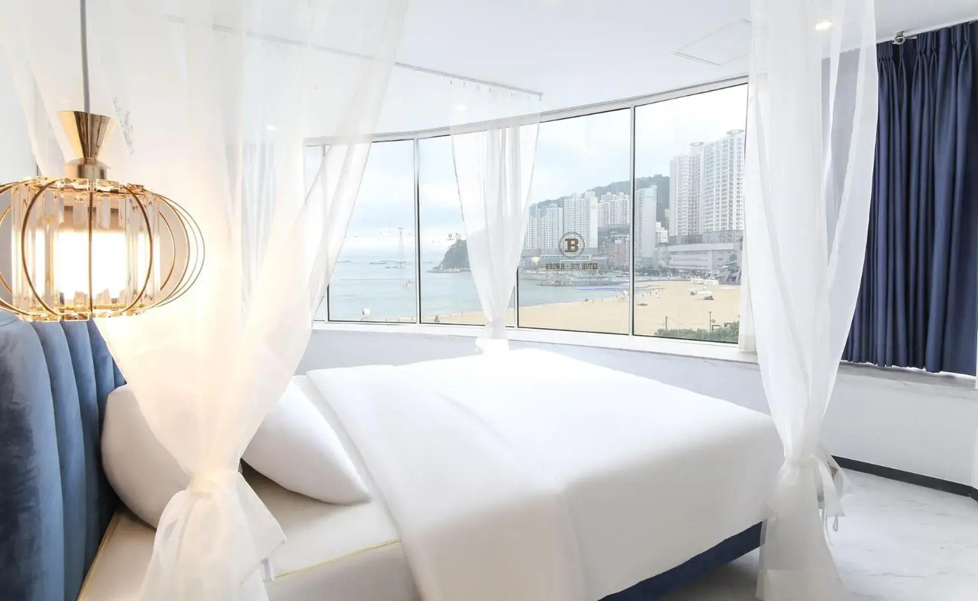 Bed in Brown-Dot Hotel Songdo Bed in Brown-Dot Hotel Songdo