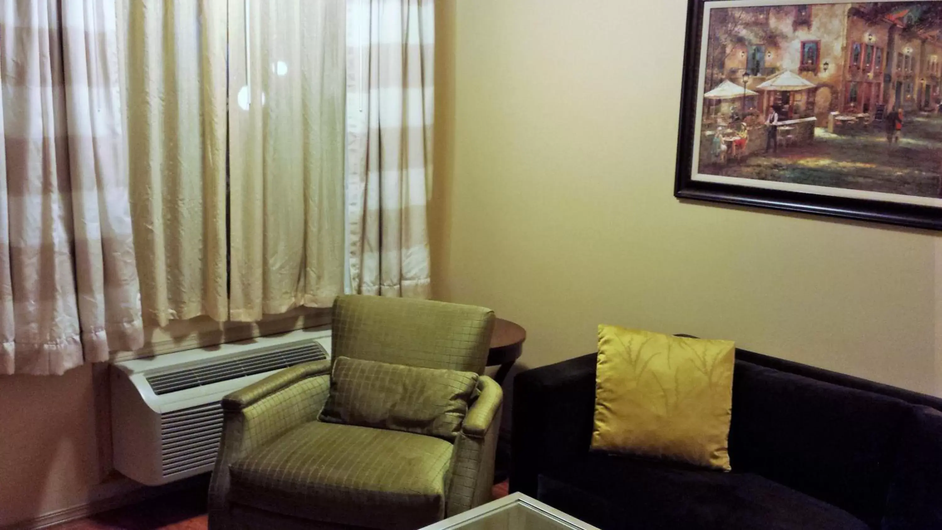 Living room, Seating Area in Matterhorn Inn Ouray