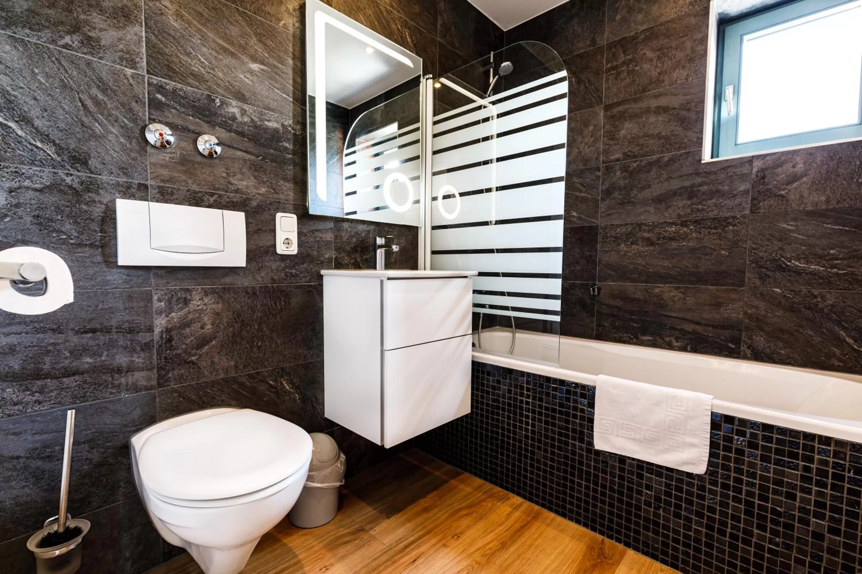 Bathroom in Arthotel Restaurant Pfeffermühle