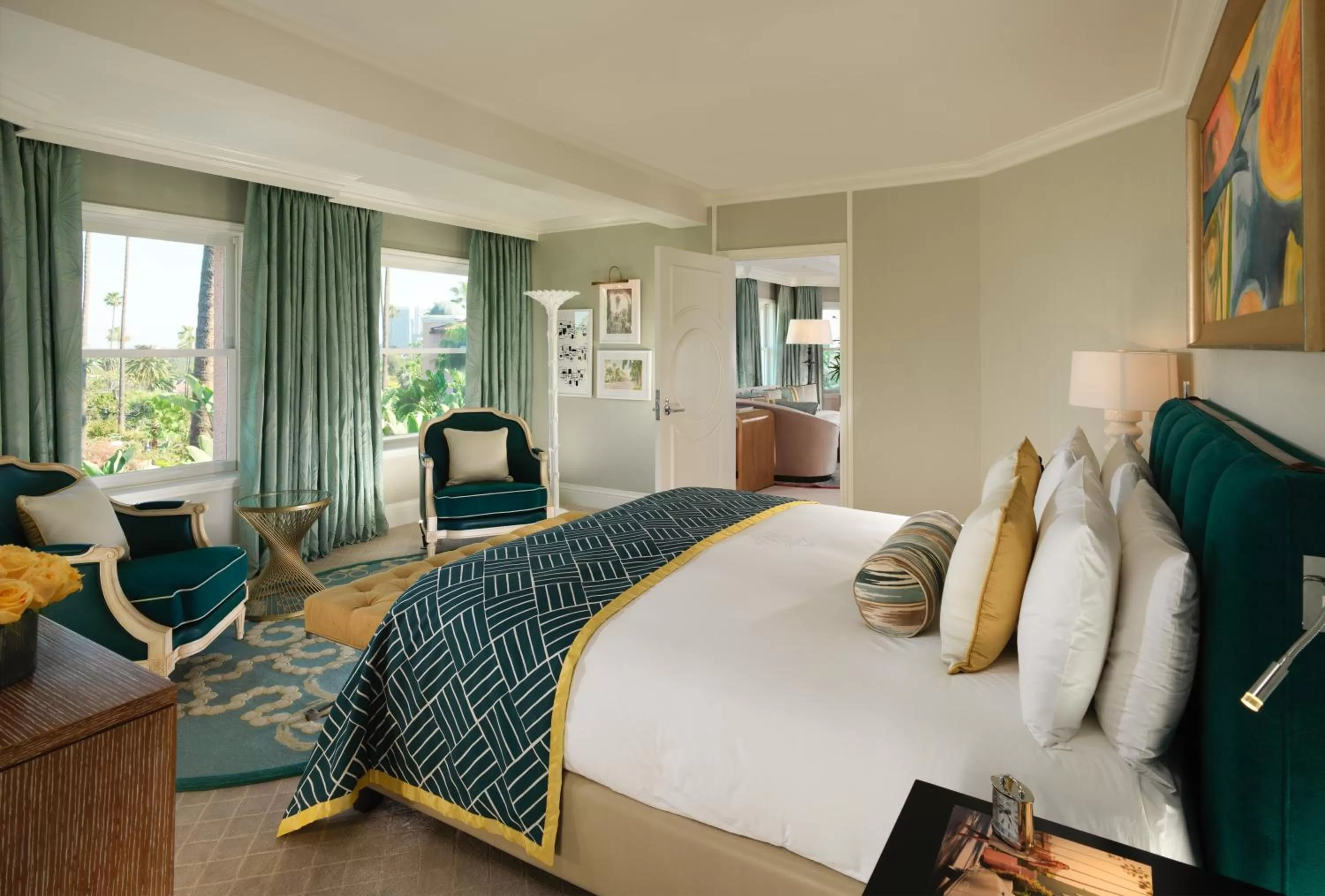 Bedroom, Bed in The Beverly Hills Hotel - Dorchester Collection