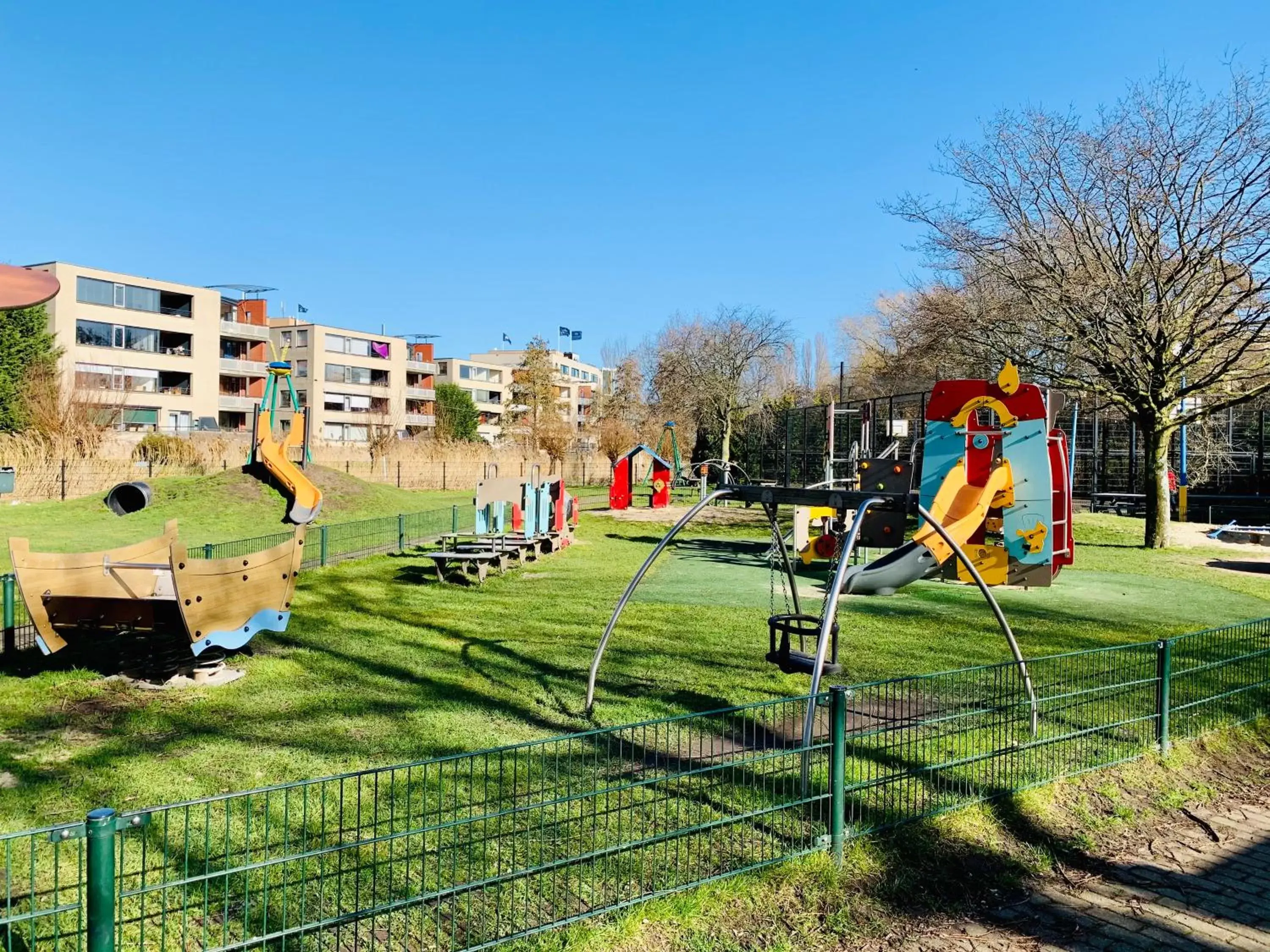 Children play ground, Children's Play Area in Golden Tulip Leiden Centre
