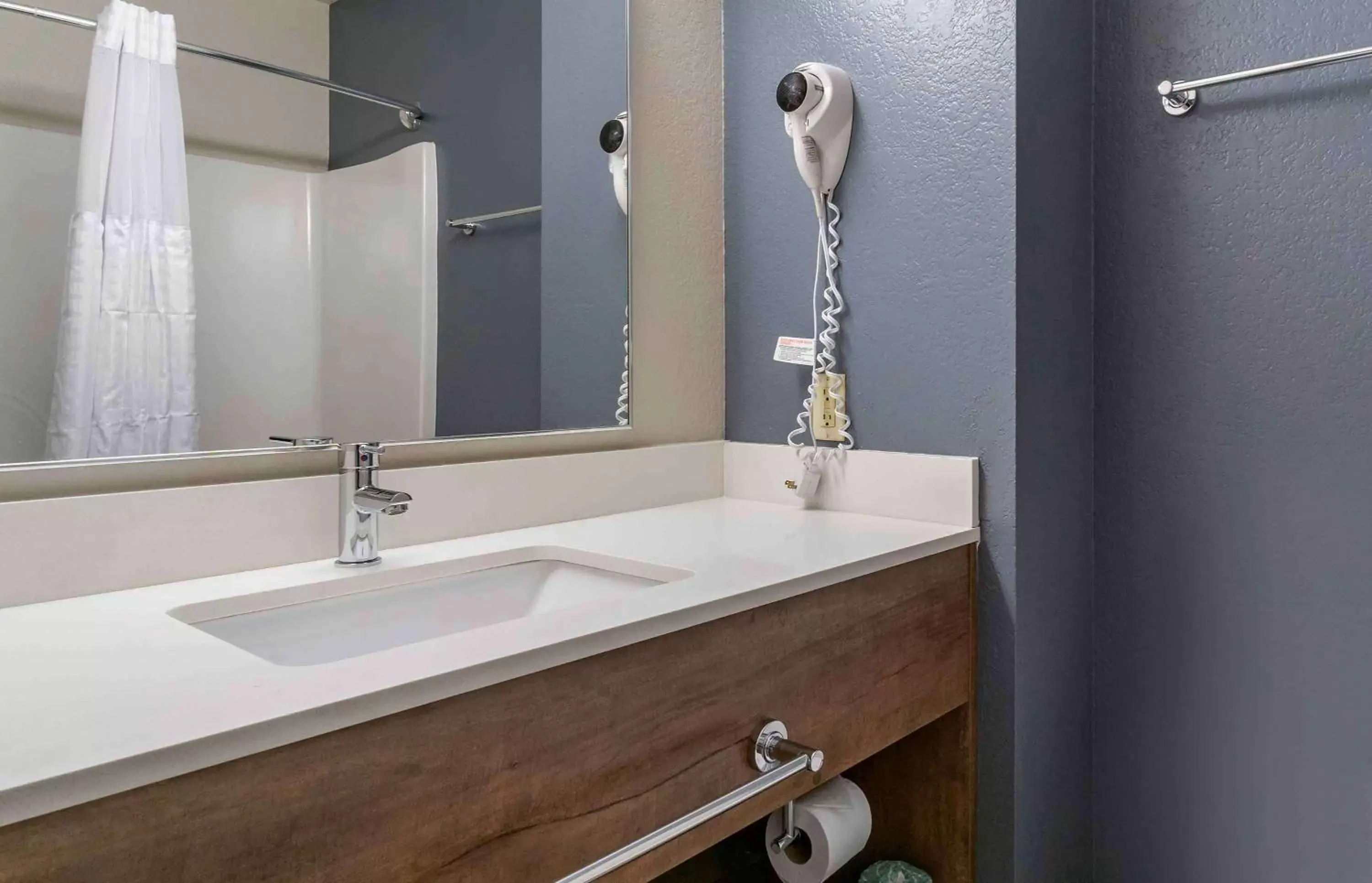 Bathroom in Extended Stay America Premier Suites - Savannah - Pooler