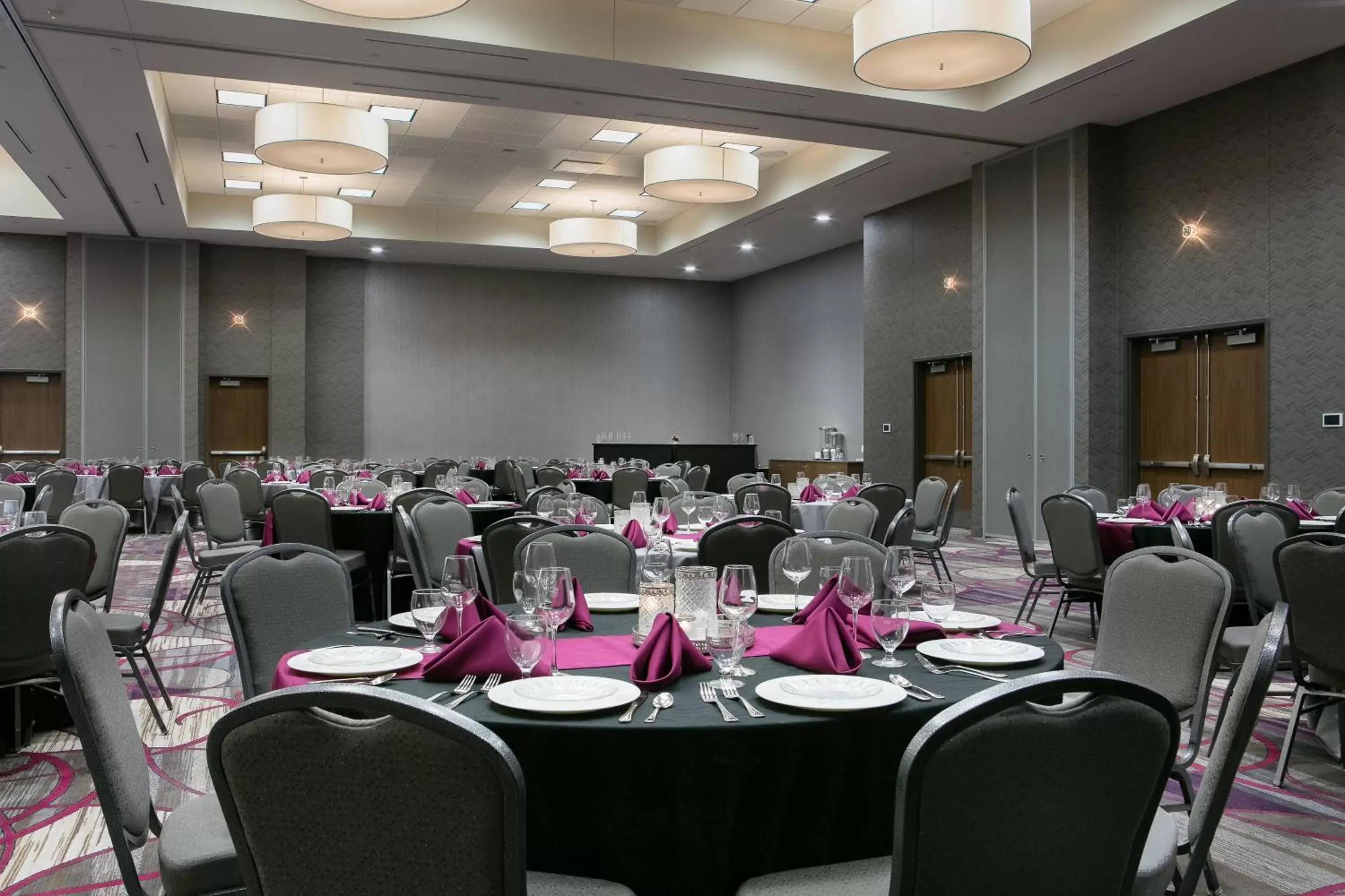 Meeting/conference room, Restaurant/Places to Eat in Courtyard by Marriott Omaha Bellevue at Beardmore Event Center