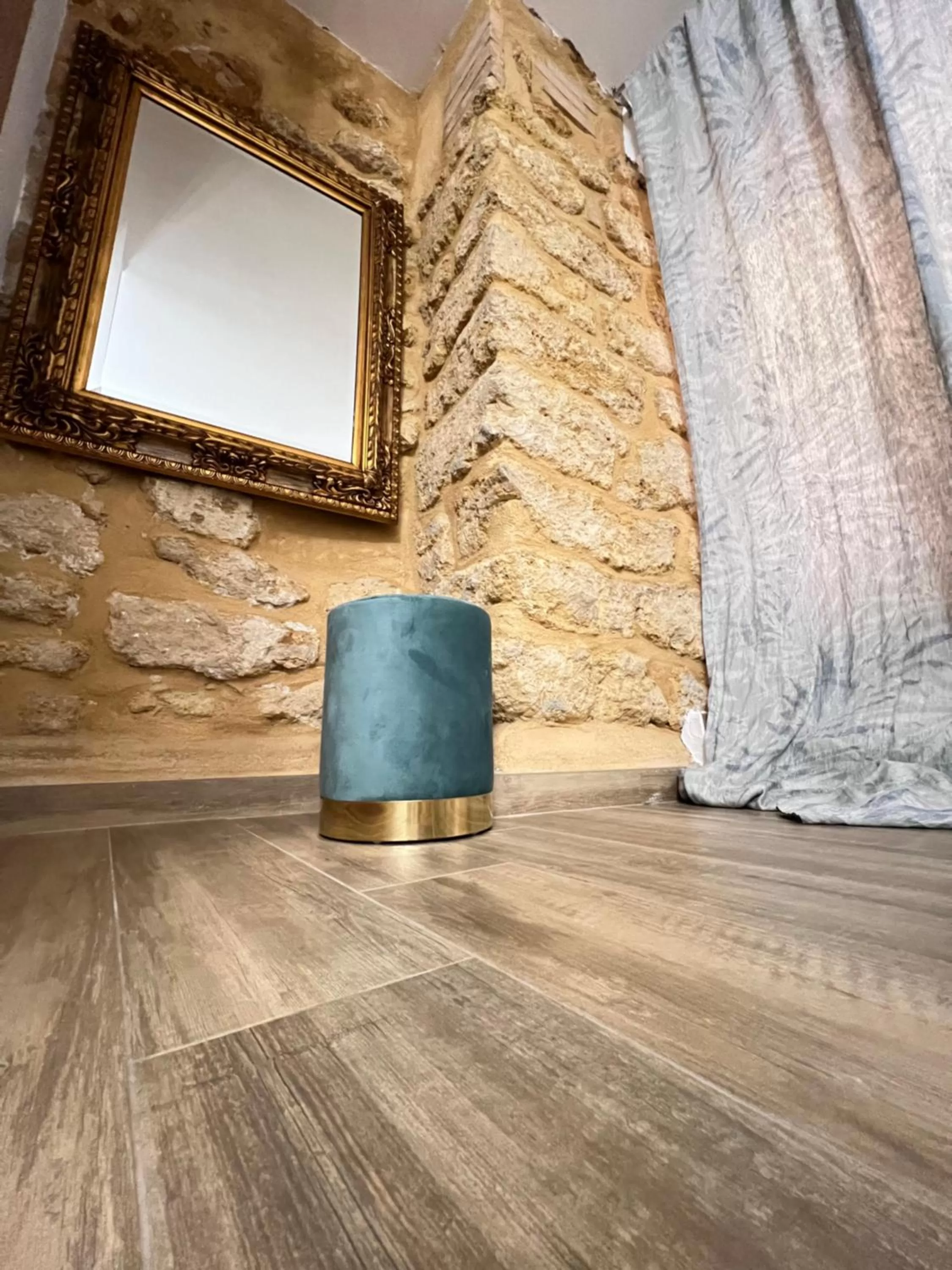 Decorative detail in B&B Il Gigante