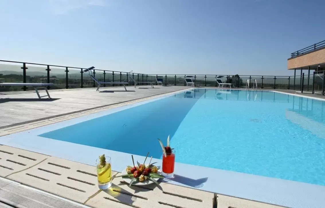 Day, Swimming Pool in Grand Hotel Forlì