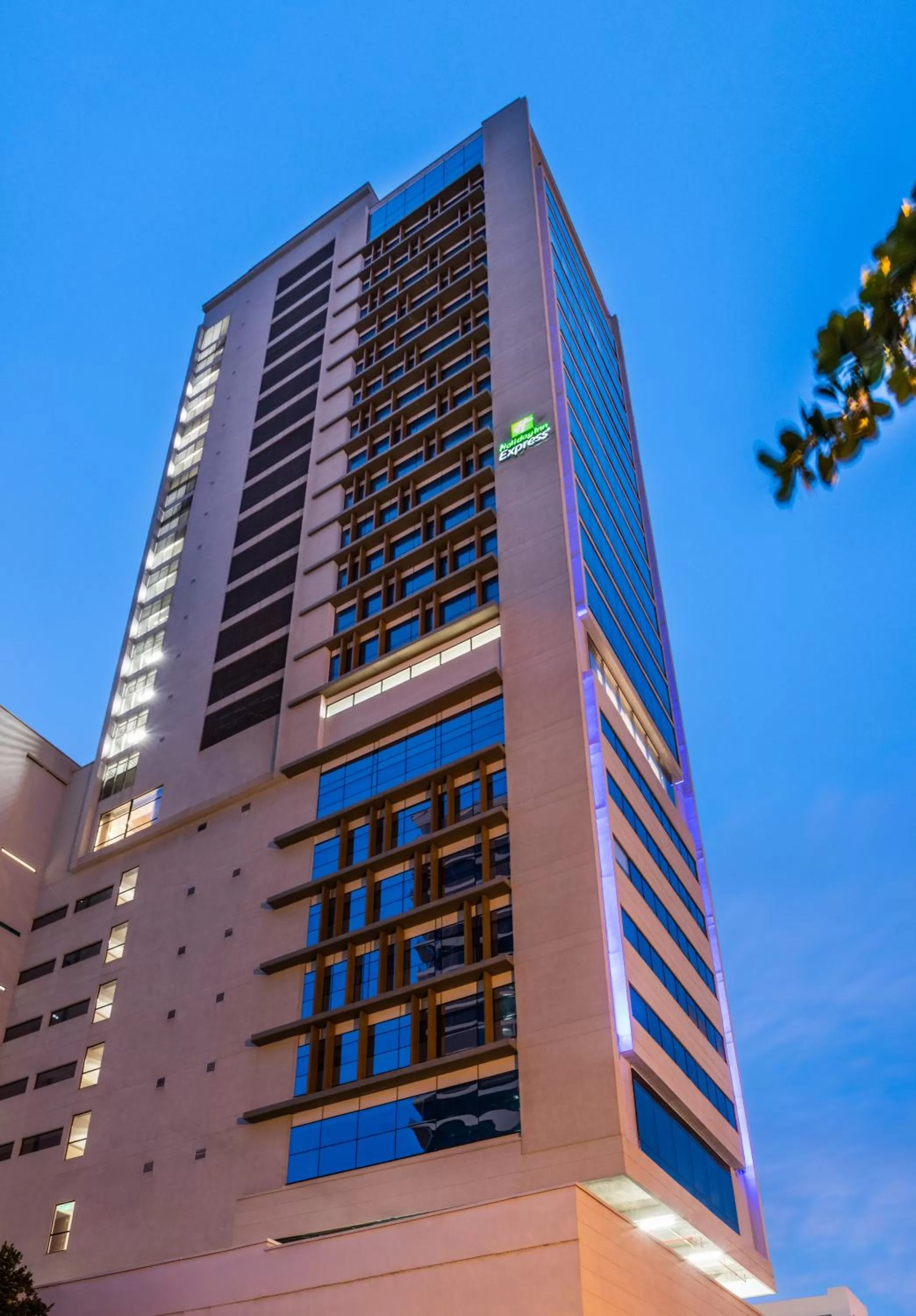 Facade/entrance in Holiday Inn Express Cartagena Manga by IHG