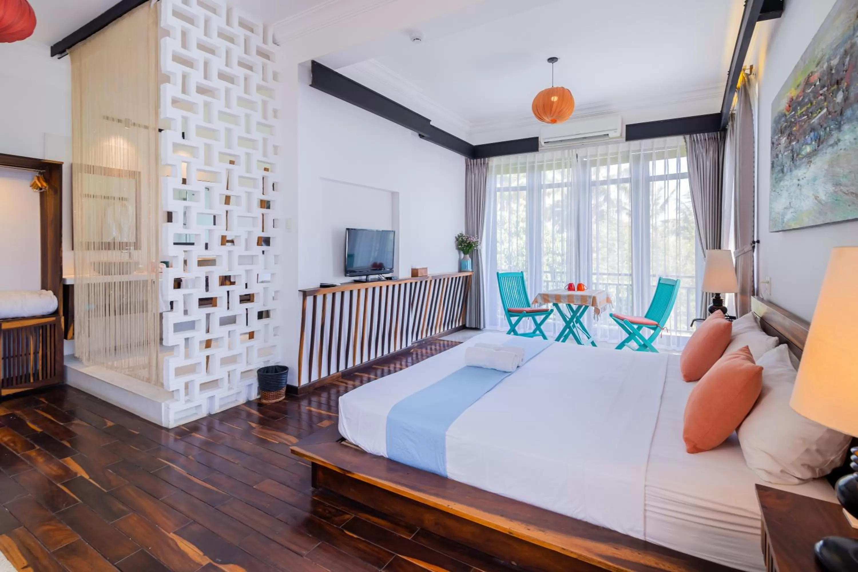 Photo of the whole room, Bed in Tra Que Mansion