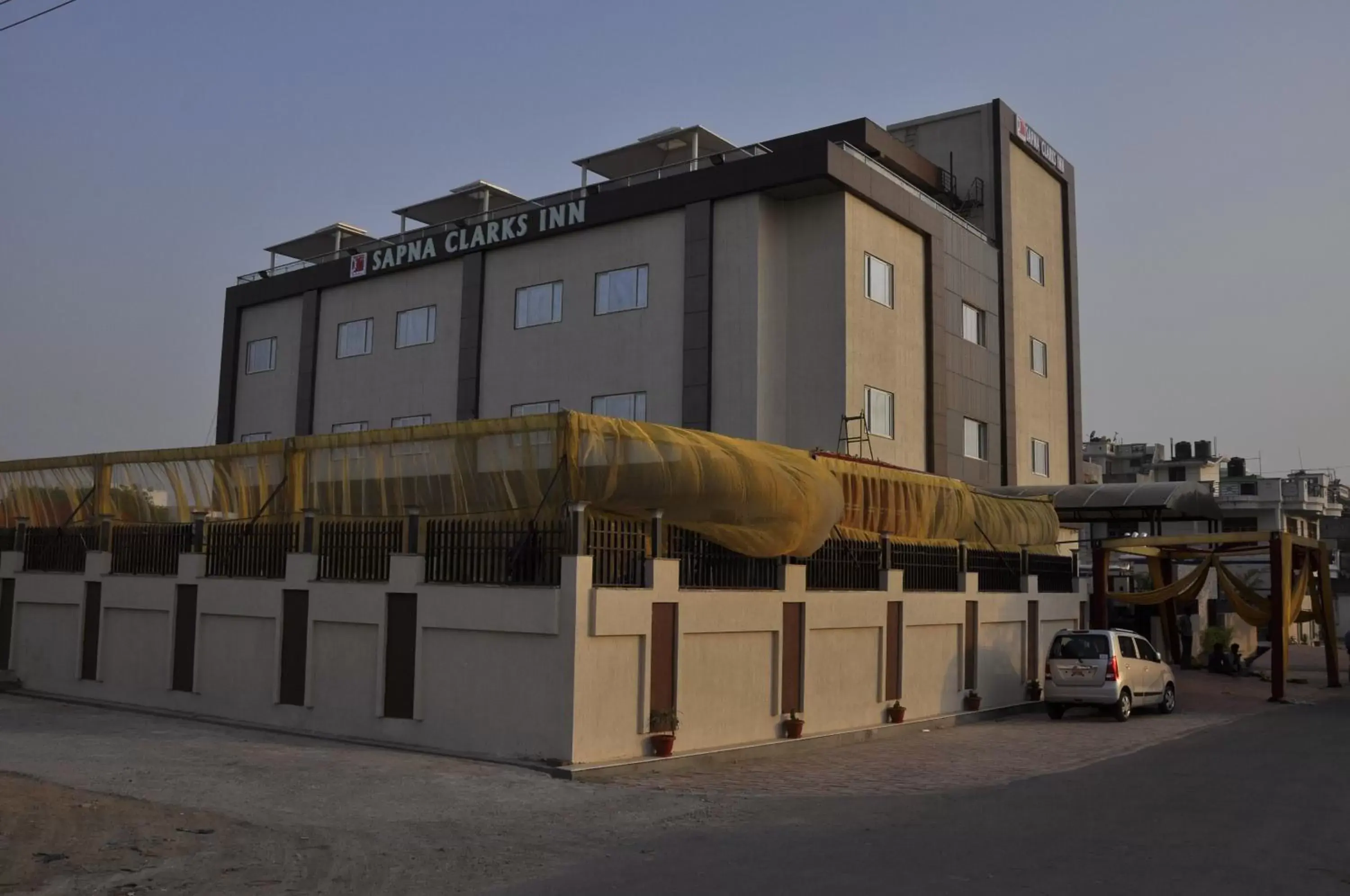Facade/entrance, Property Building in Sapna Clarks Inn Lucknow