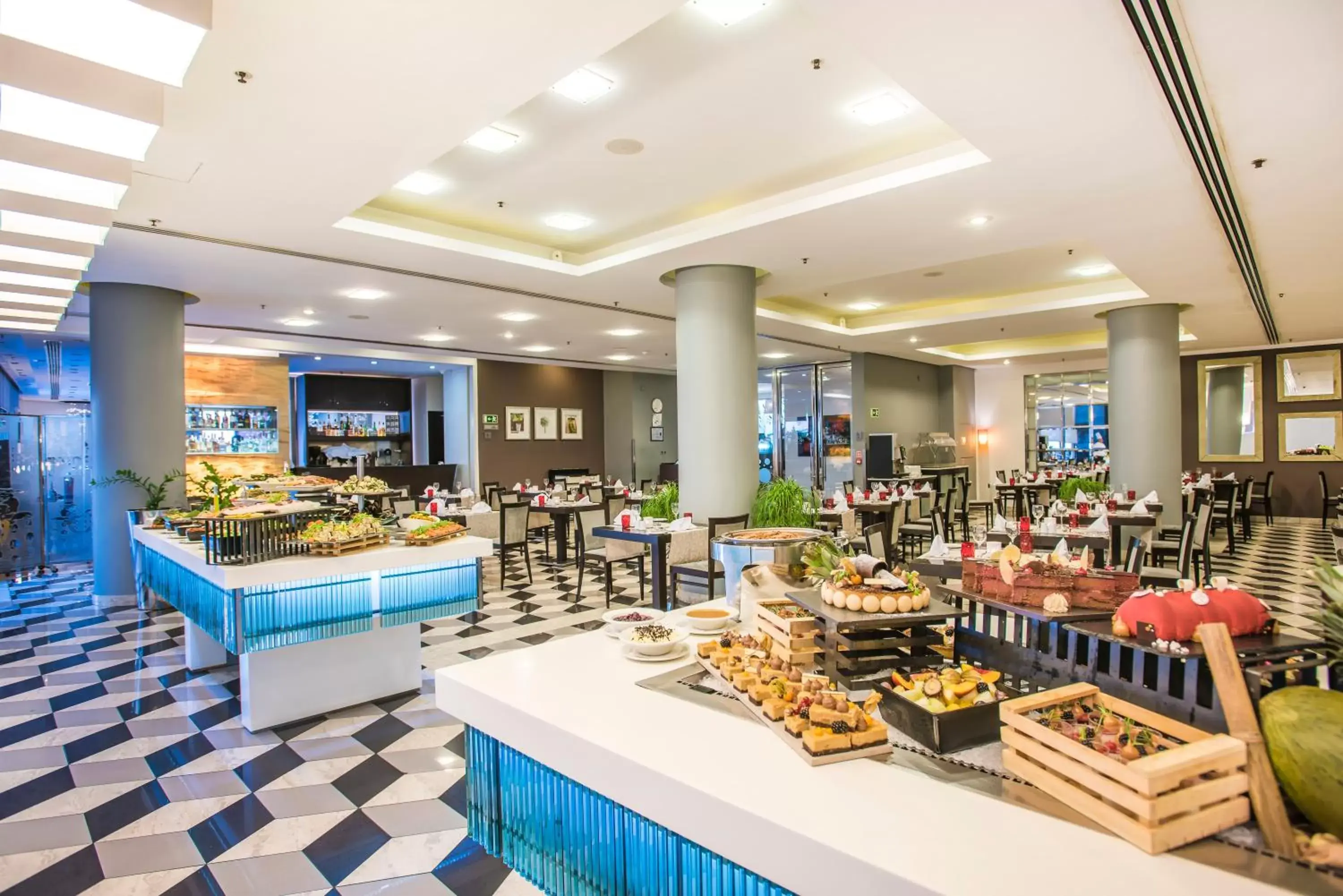 Restaurant/places to eat in AX The Palace Restaurant/places to eat in AX The Palace