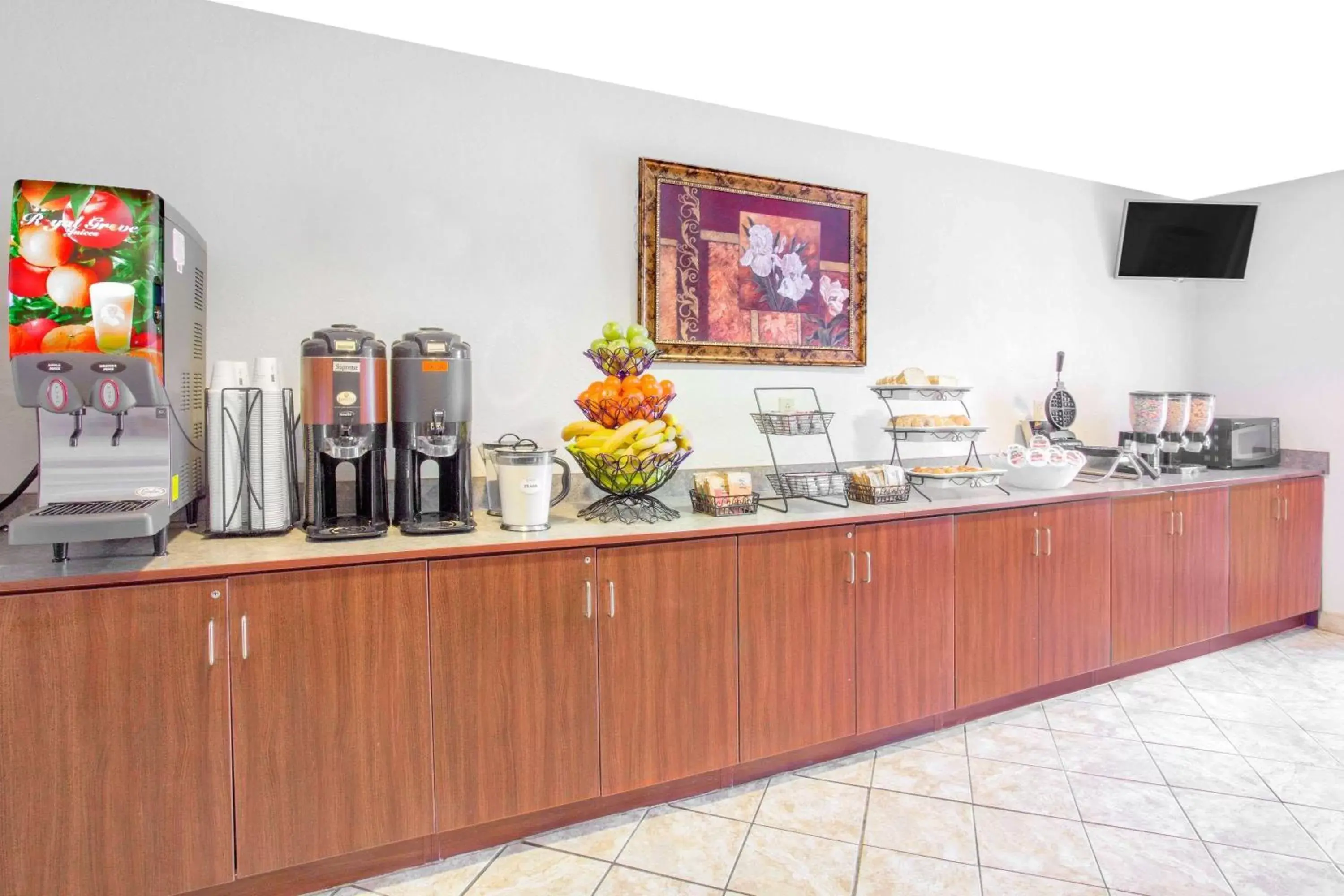 Restaurant/places to eat in Microtel Inn and Suites Gassaway Restaurant/places to eat in Microtel Inn and Suites Gassaway