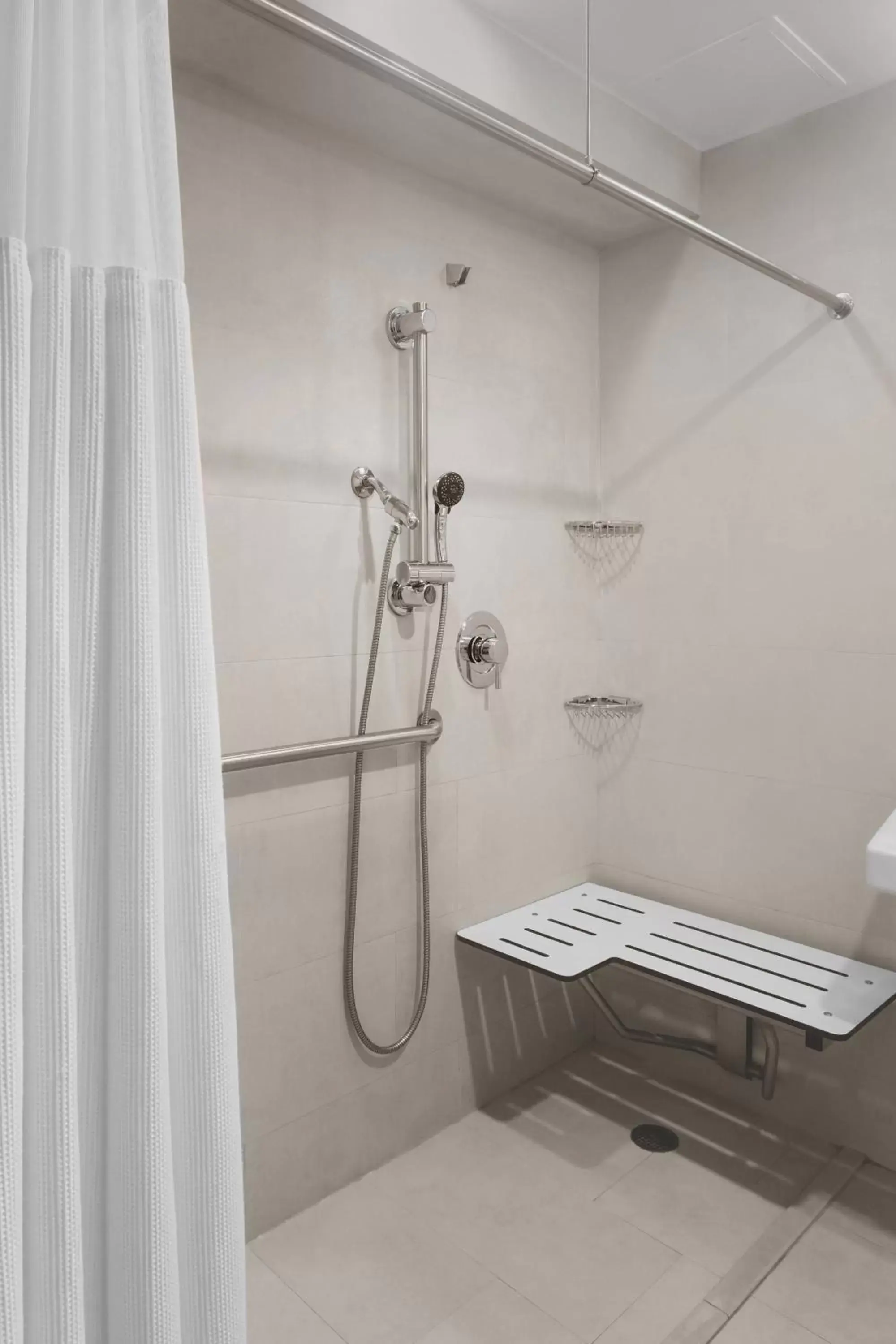 Bathroom in Fairfield Inn & Suites by Marriott New York Manhattan/Chelsea