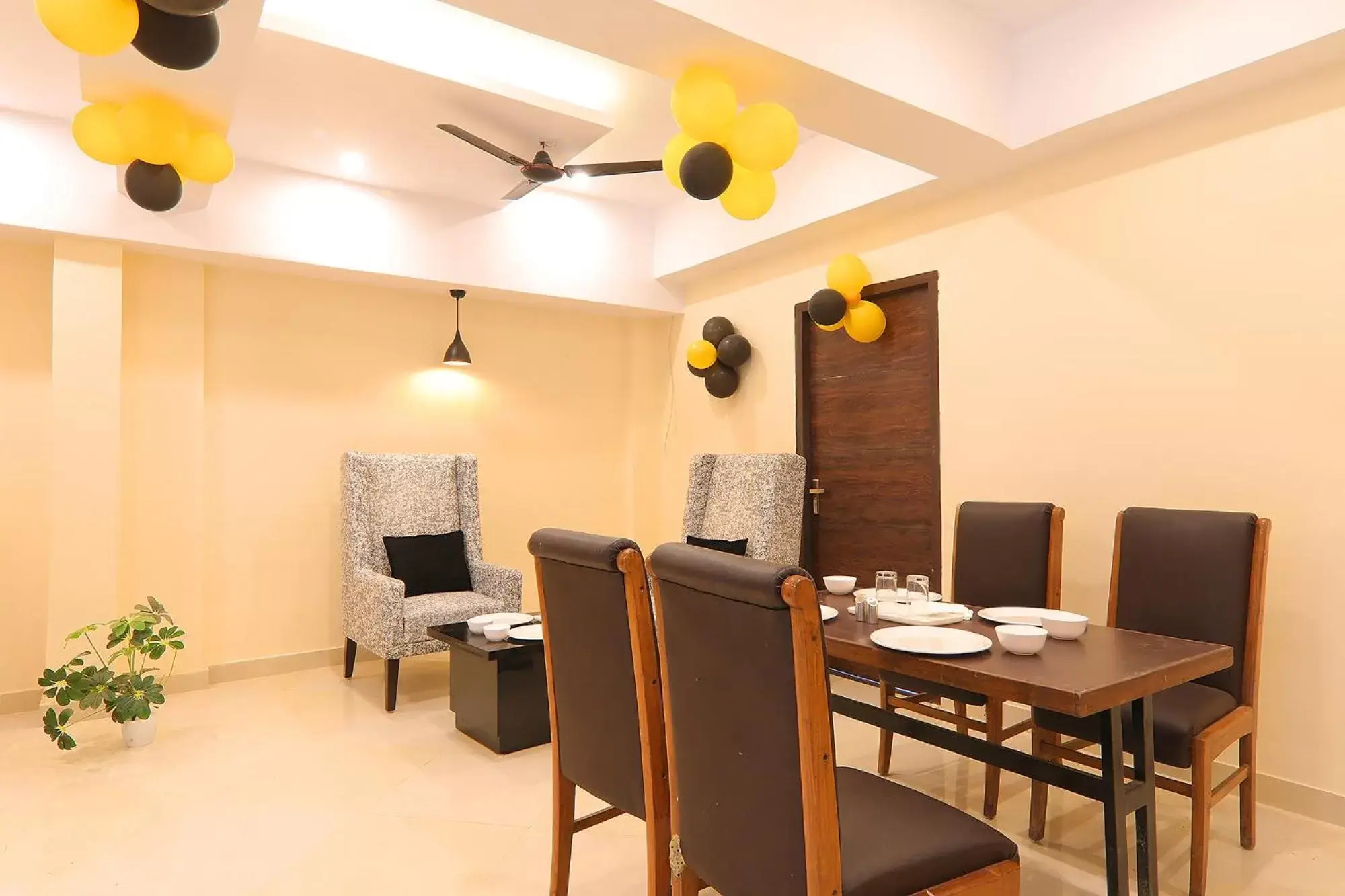 Restaurant/places to eat in FabHotel Blueark Restaurant/places to eat in FabHotel Blueark