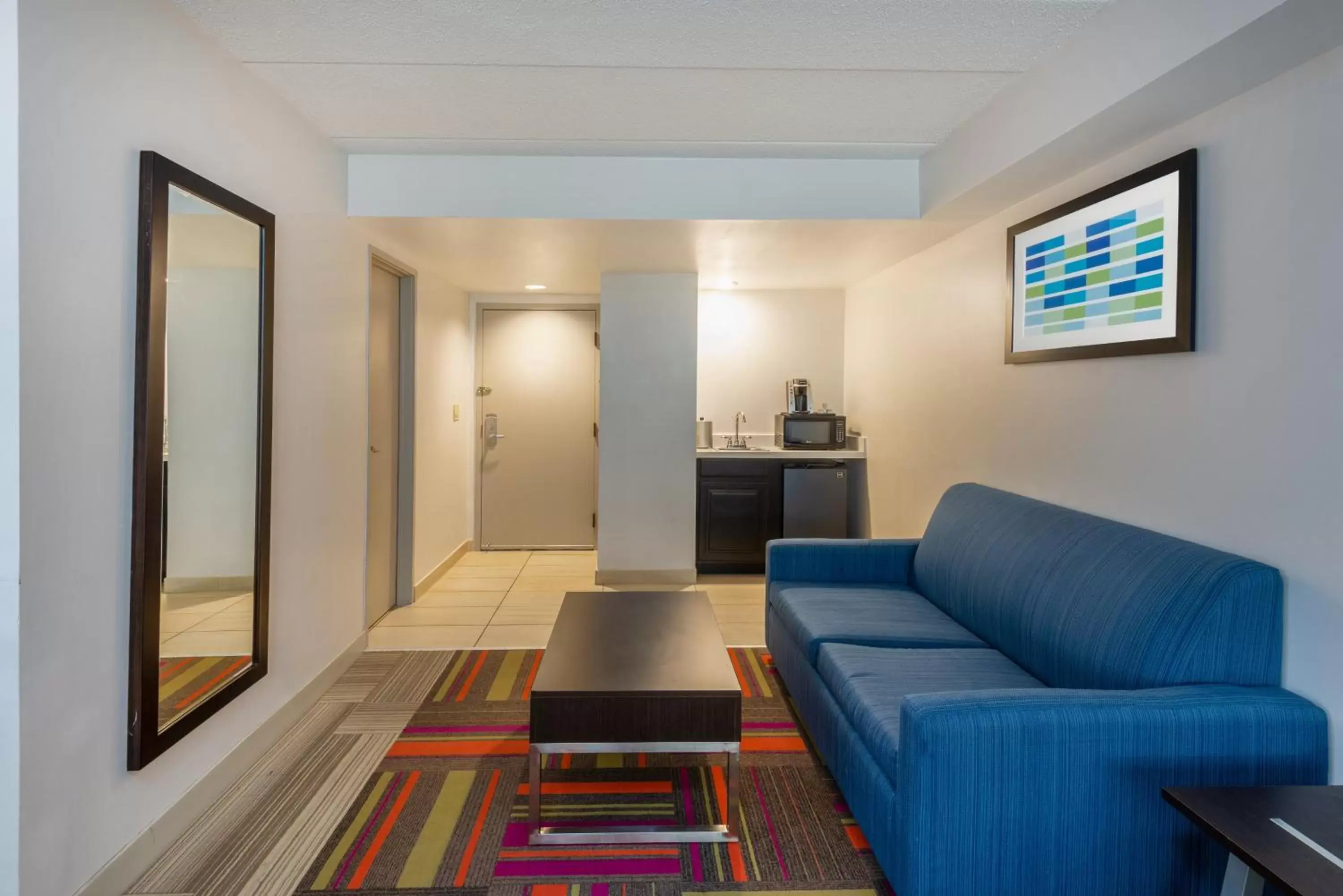 Bedroom, Seating Area in Holiday Inn Express Philadelphia NE-Bensalem, an IHG Hotel