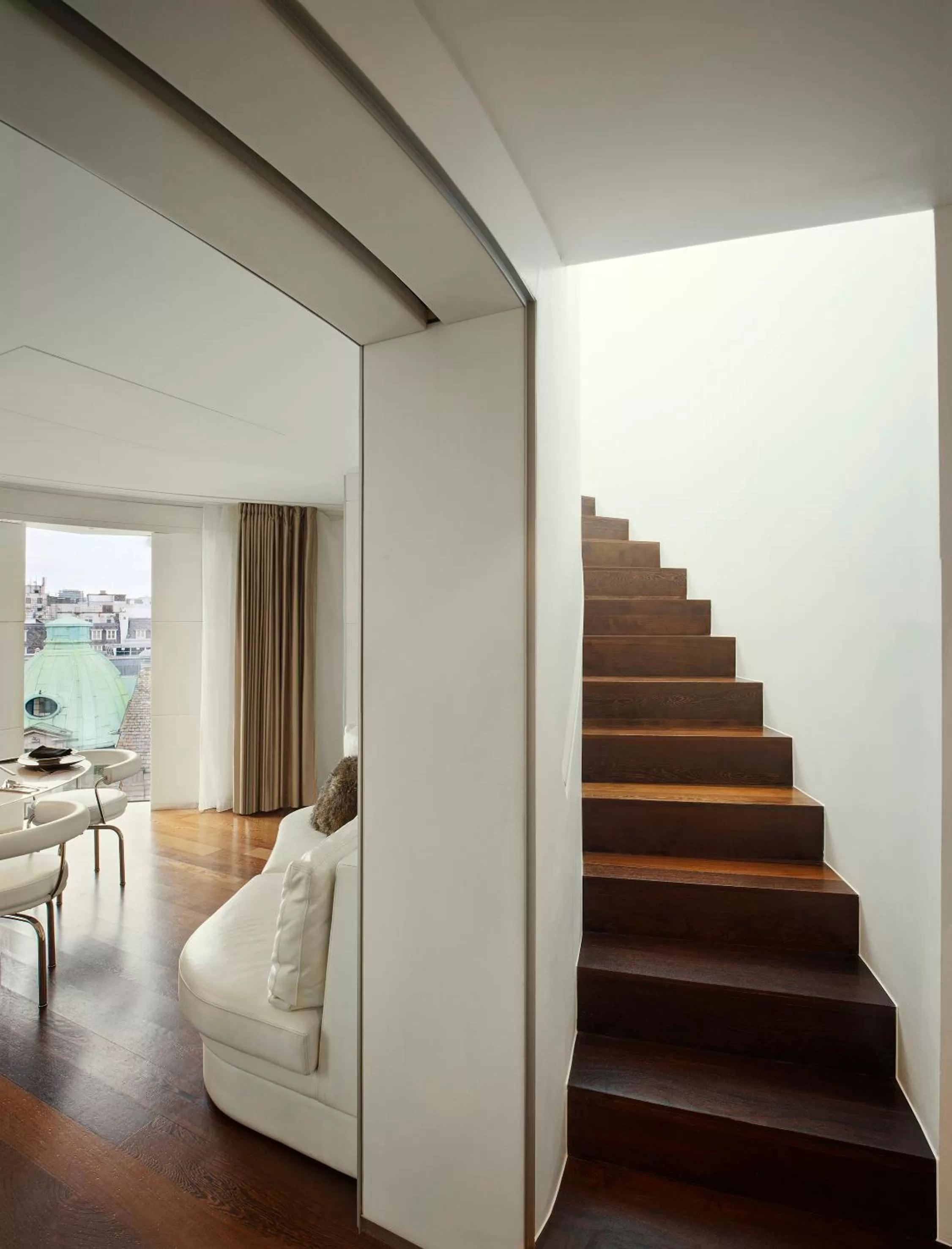 Area and facilities in ME London by Melia - Covent Garden