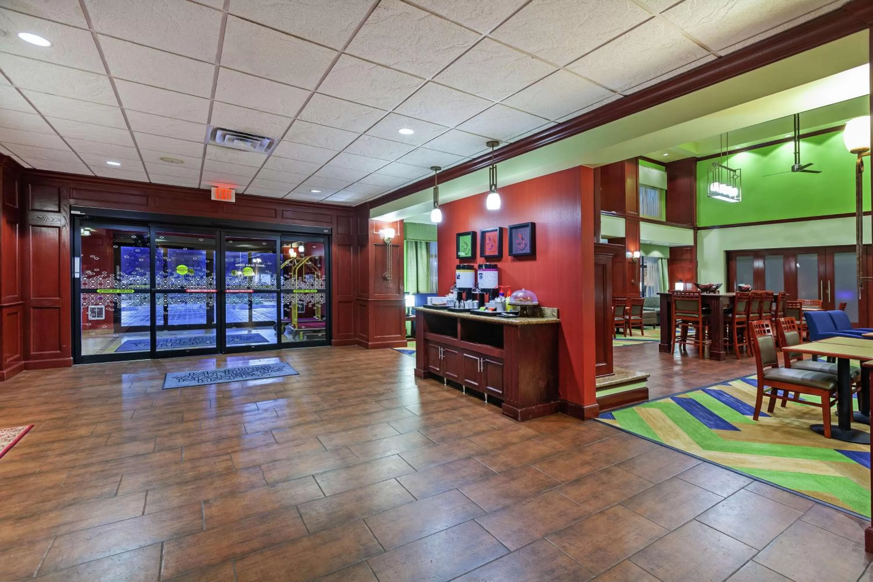 Lobby or reception in Hampton Inn & Suites Owasso