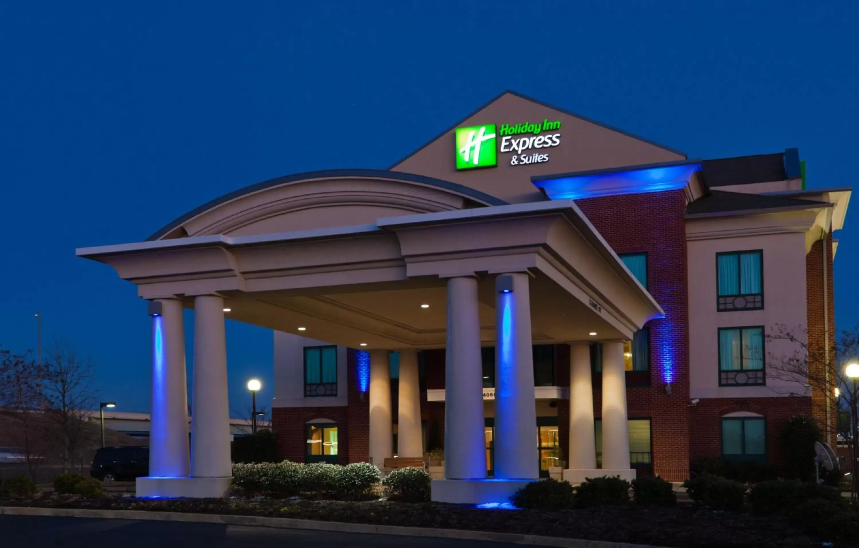 Property Building in Holiday Inn Express Hotel & Suites Memphis Southwind, an IHG Hotel