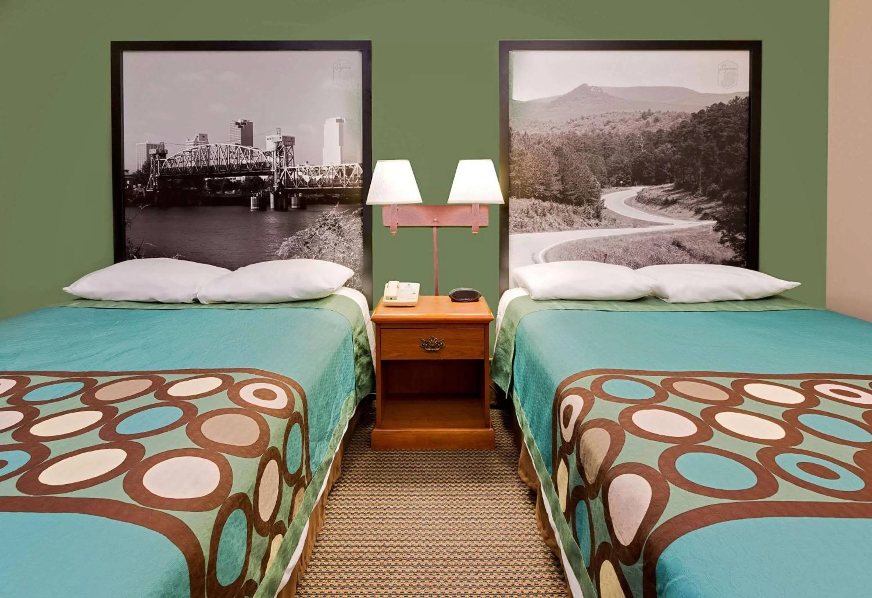 Photo of the whole room, Bed in Super 8 by Wyndham Hazen