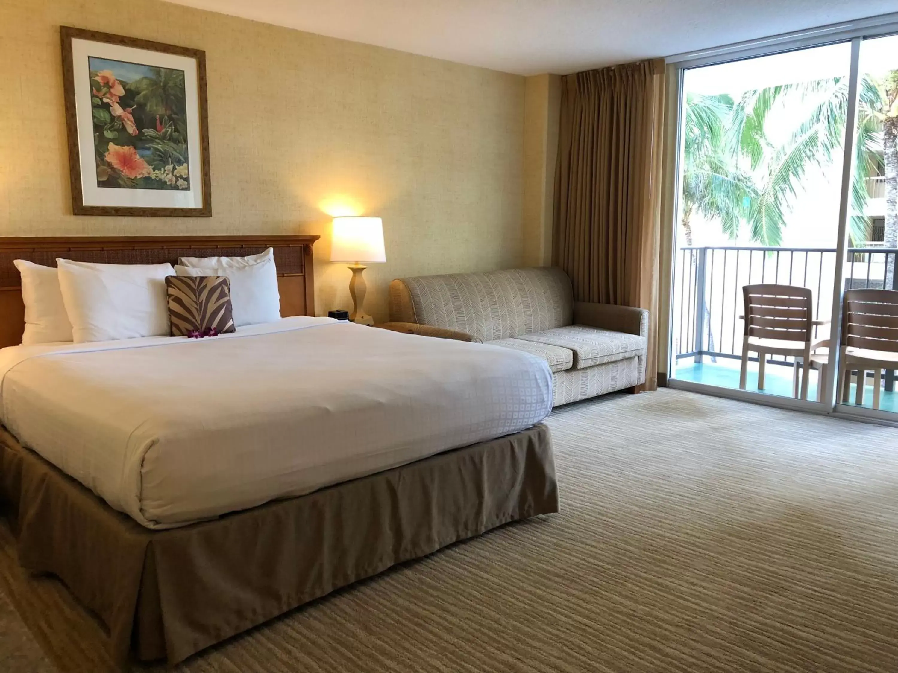 City view, Bed in Waikiki Resort Hotel