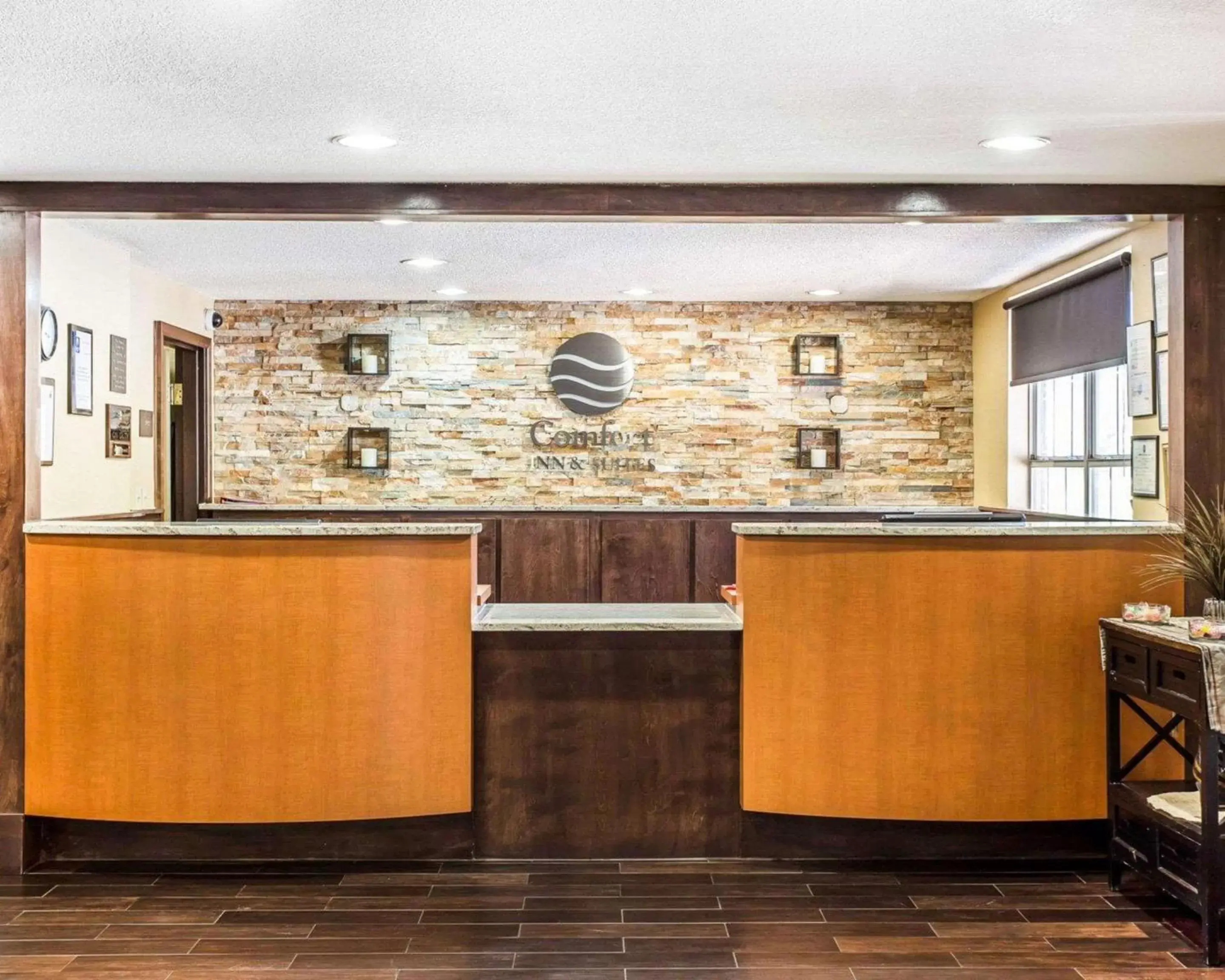 Lobby or reception, Lobby/Reception in Comfort Inn & Suites Ballpark Area