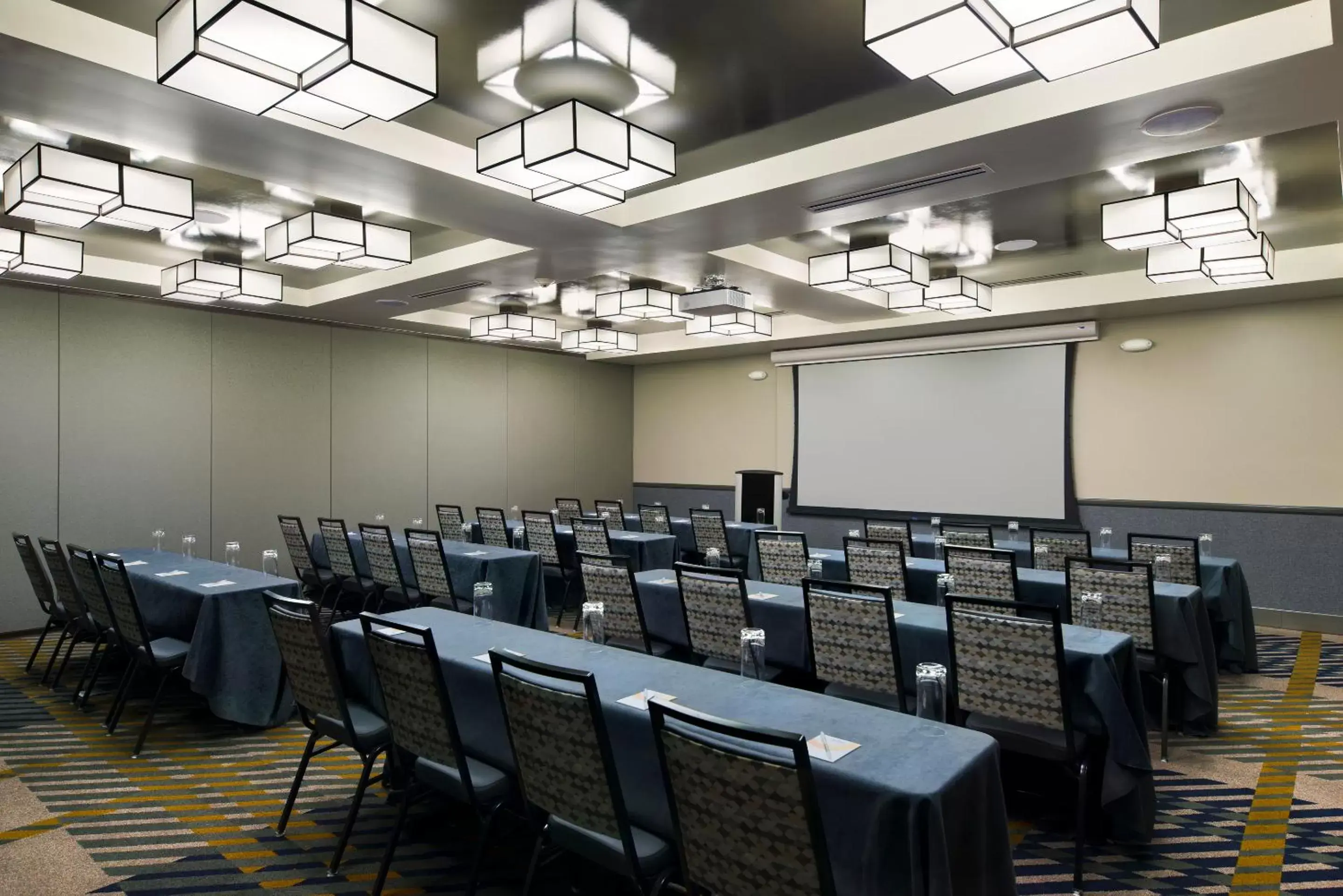 Meeting/conference room in Oxford Suites Paso Robles