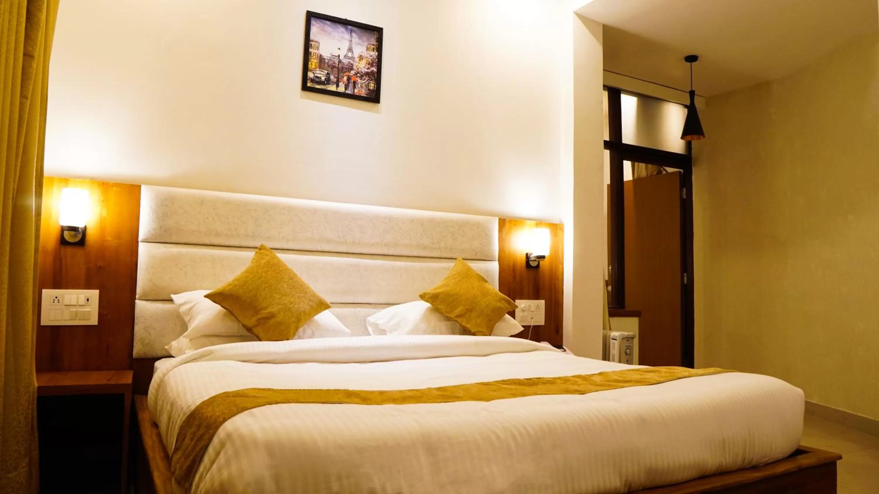 Bedroom, Bed in Pride Ashiyana Resort Mussoorie