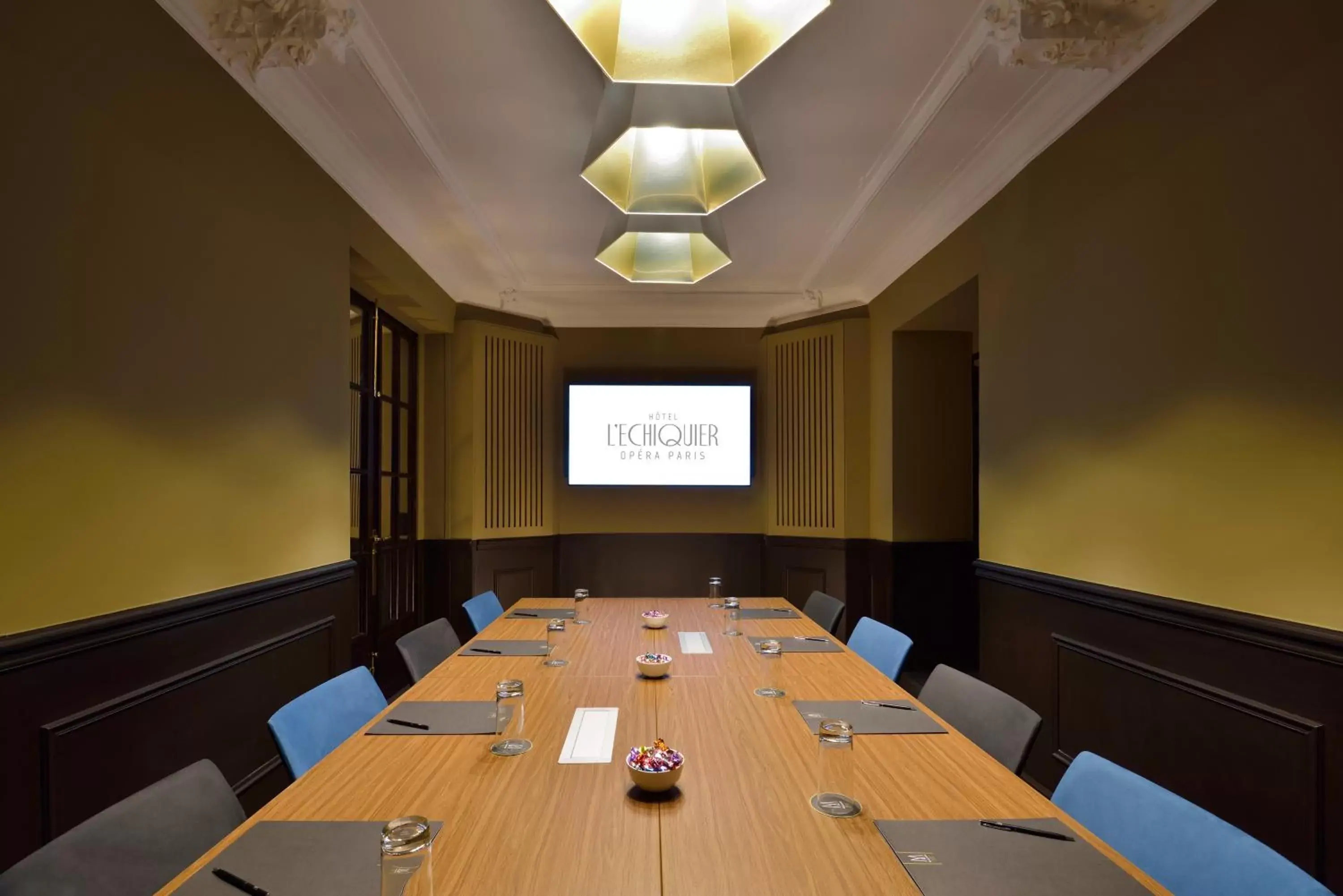 Meeting/conference room in Hôtel l'Echiquier Opéra Paris - MGallery