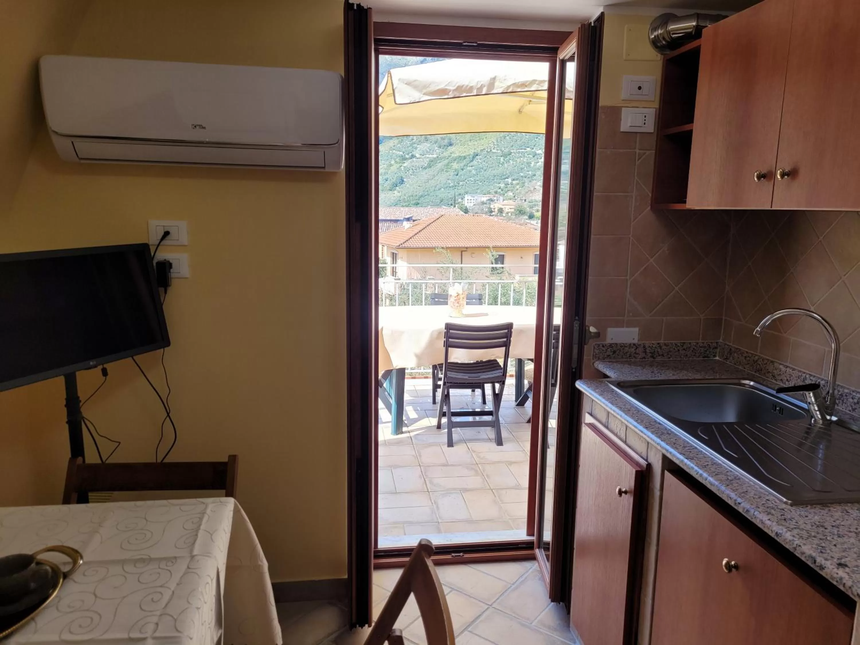 Alloggio turistico Magnifico Alessandro Valle Bernardo 04025 Lenola nei pressi di Fondi LT