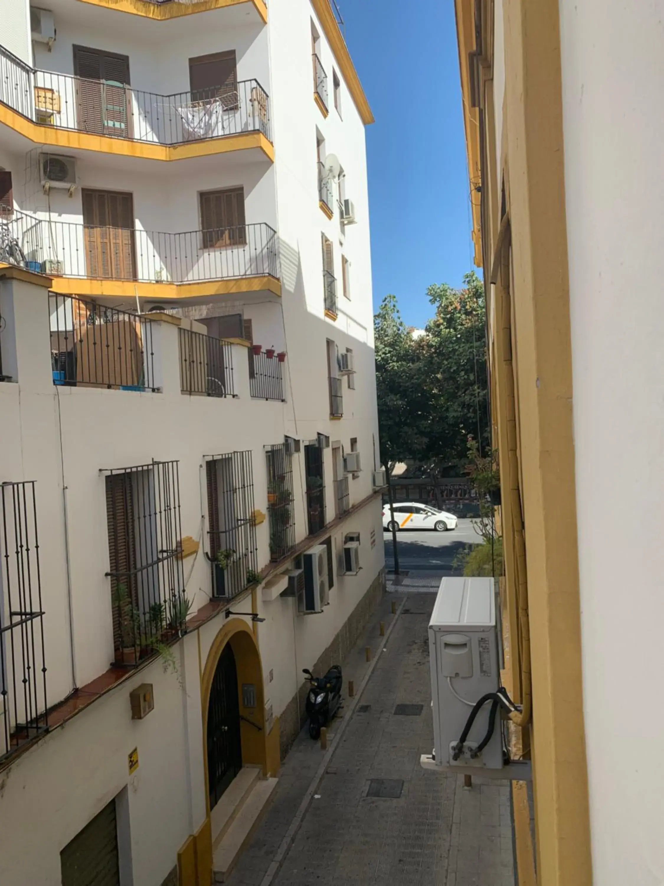 City view in Hostal Alcobia