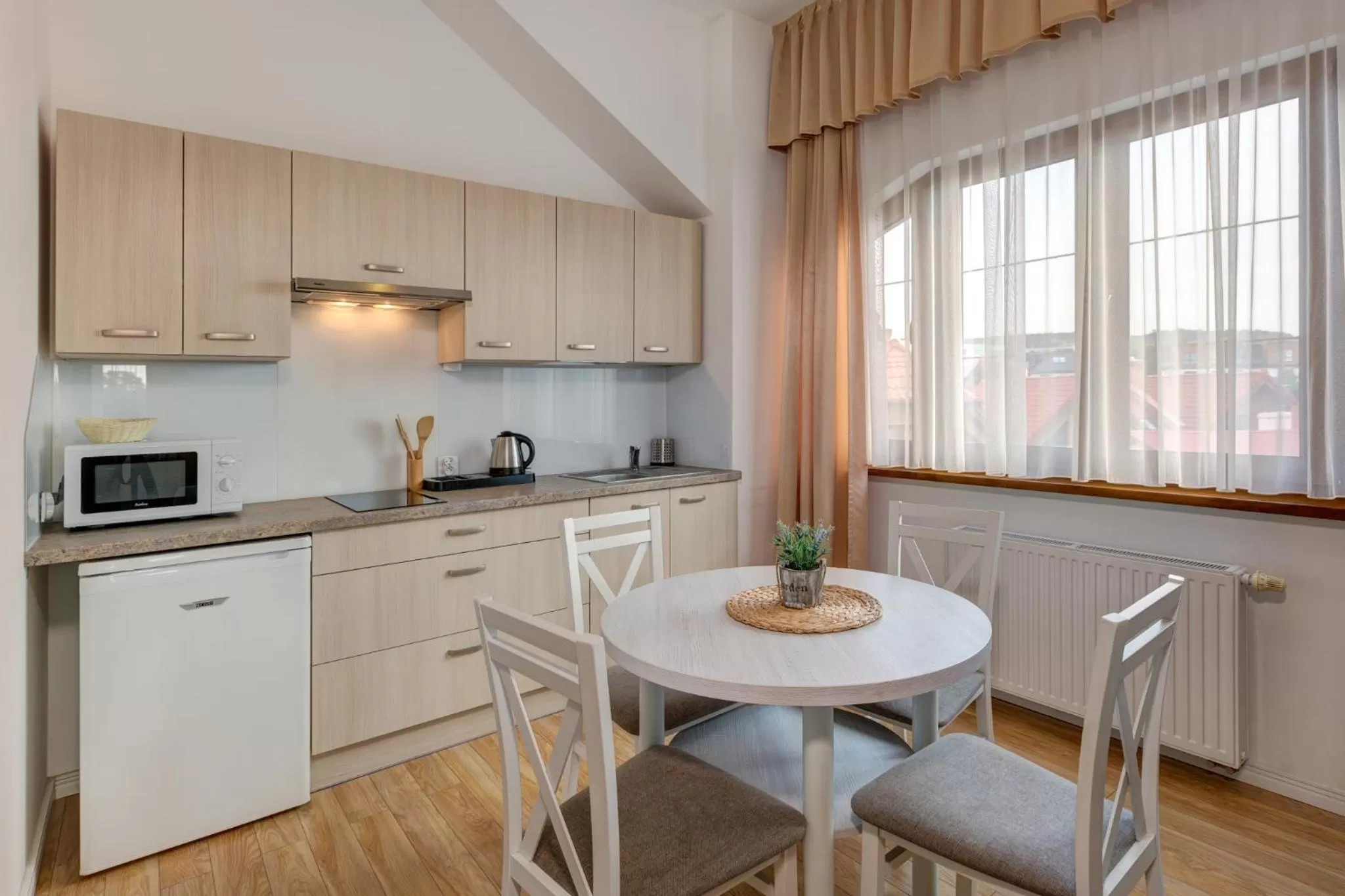 Kitchen or kitchenette in Willa Drako